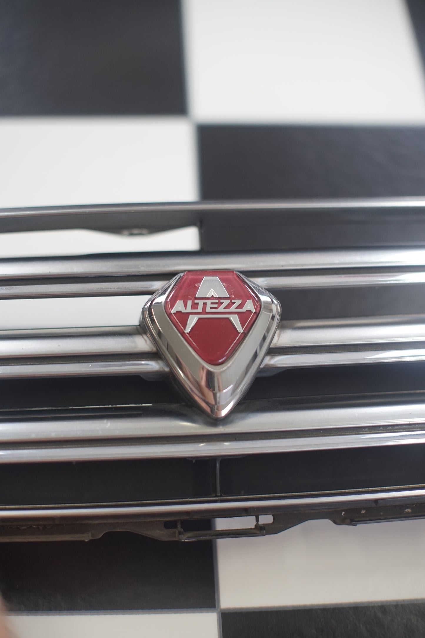 (1/4) Toyota Altezza 3 Bar Grill (w/backplate)
