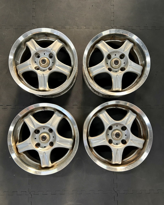 Rays Volk Racing AV Revolution