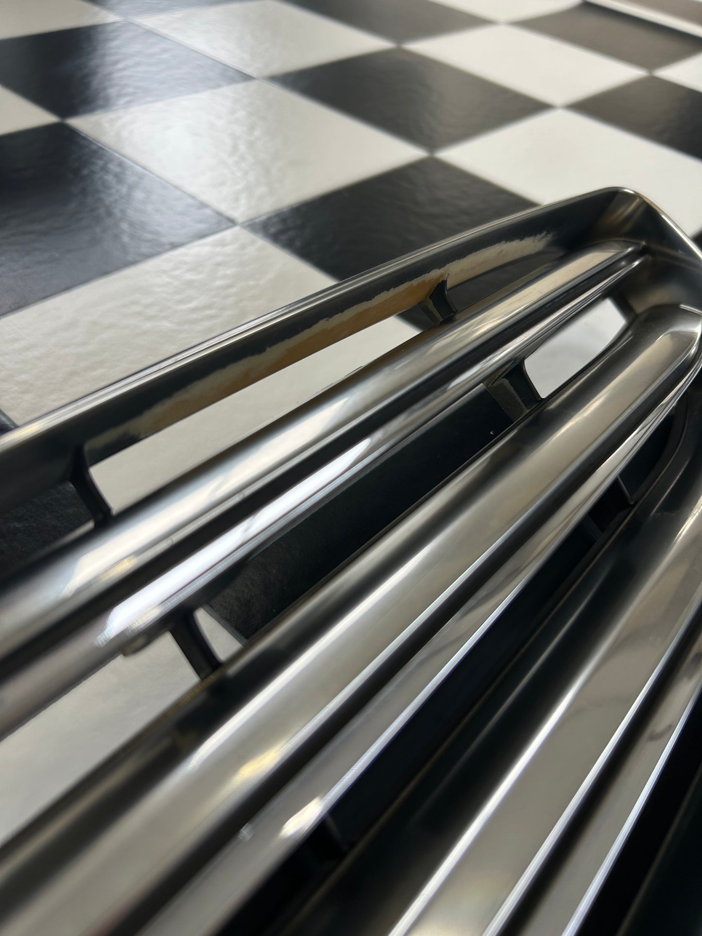 (1/4) Toyota Altezza 3 Bar Grill (w/backplate)