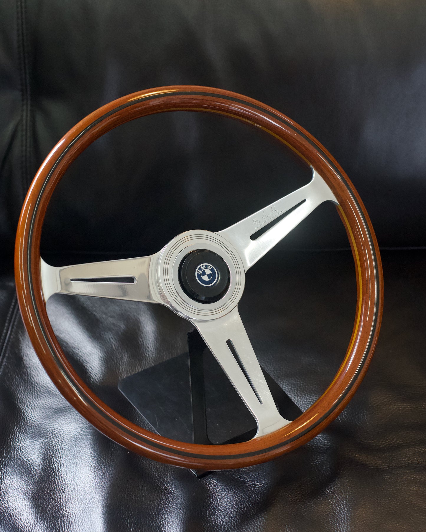 Nardi Classic Wood 365mm with BMW Horn Button