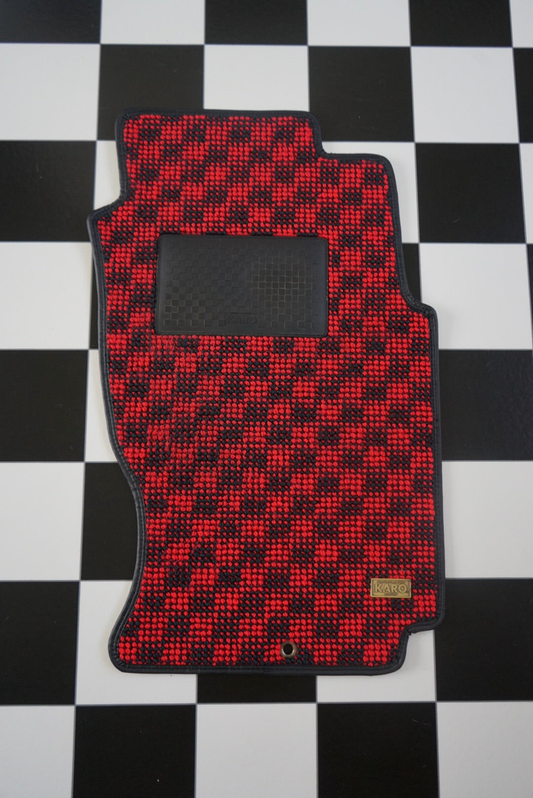 Karo R32 GTR Front Mat Set - Red/Black