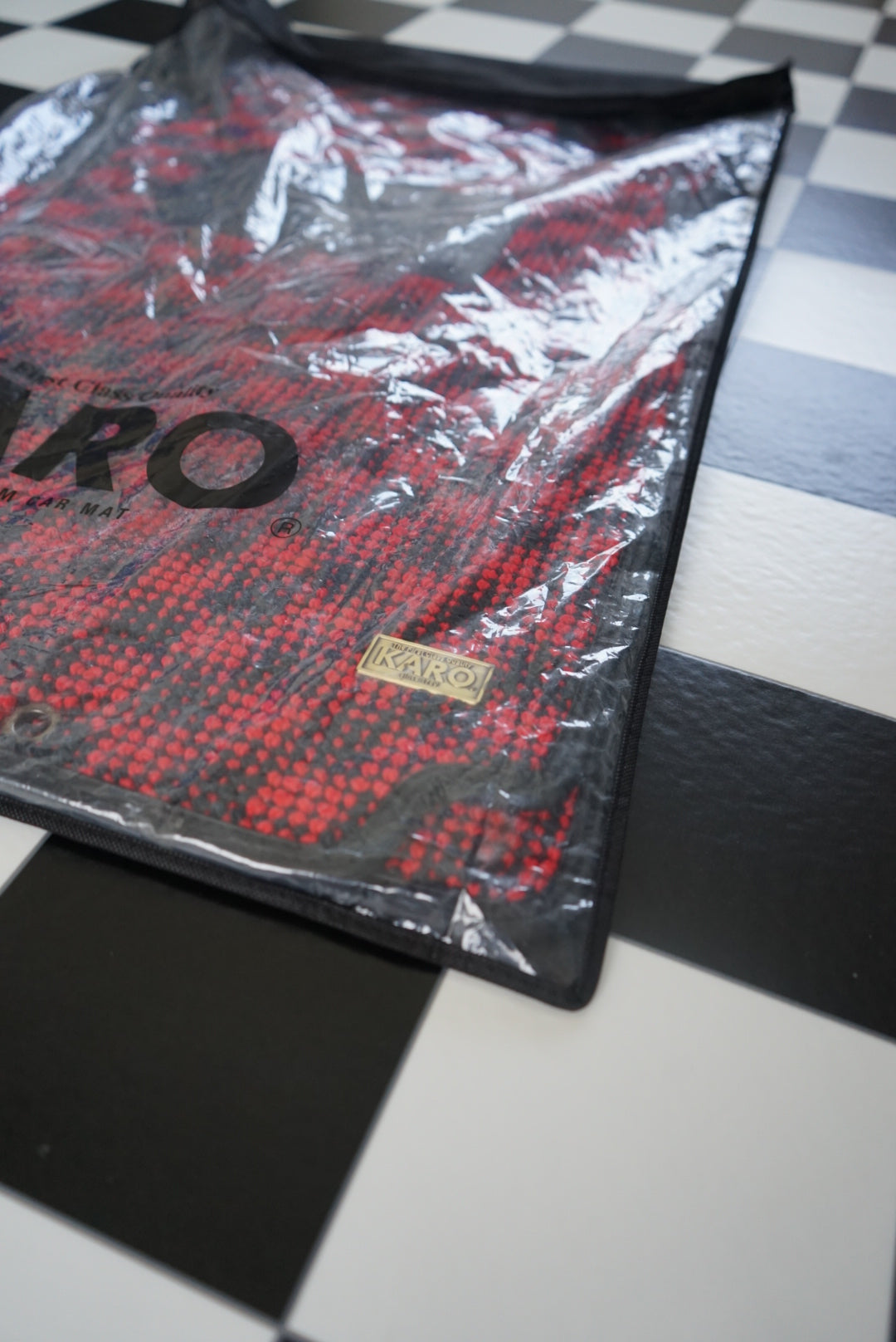 Karo R32 GTR Front Mat Set - Red/Black