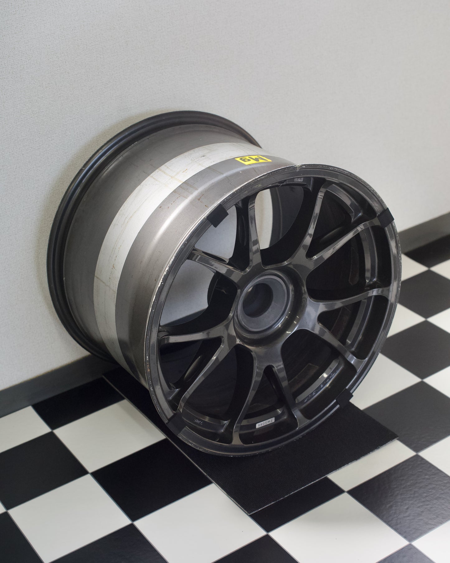 TWS Forged Magnesium Race Wheel