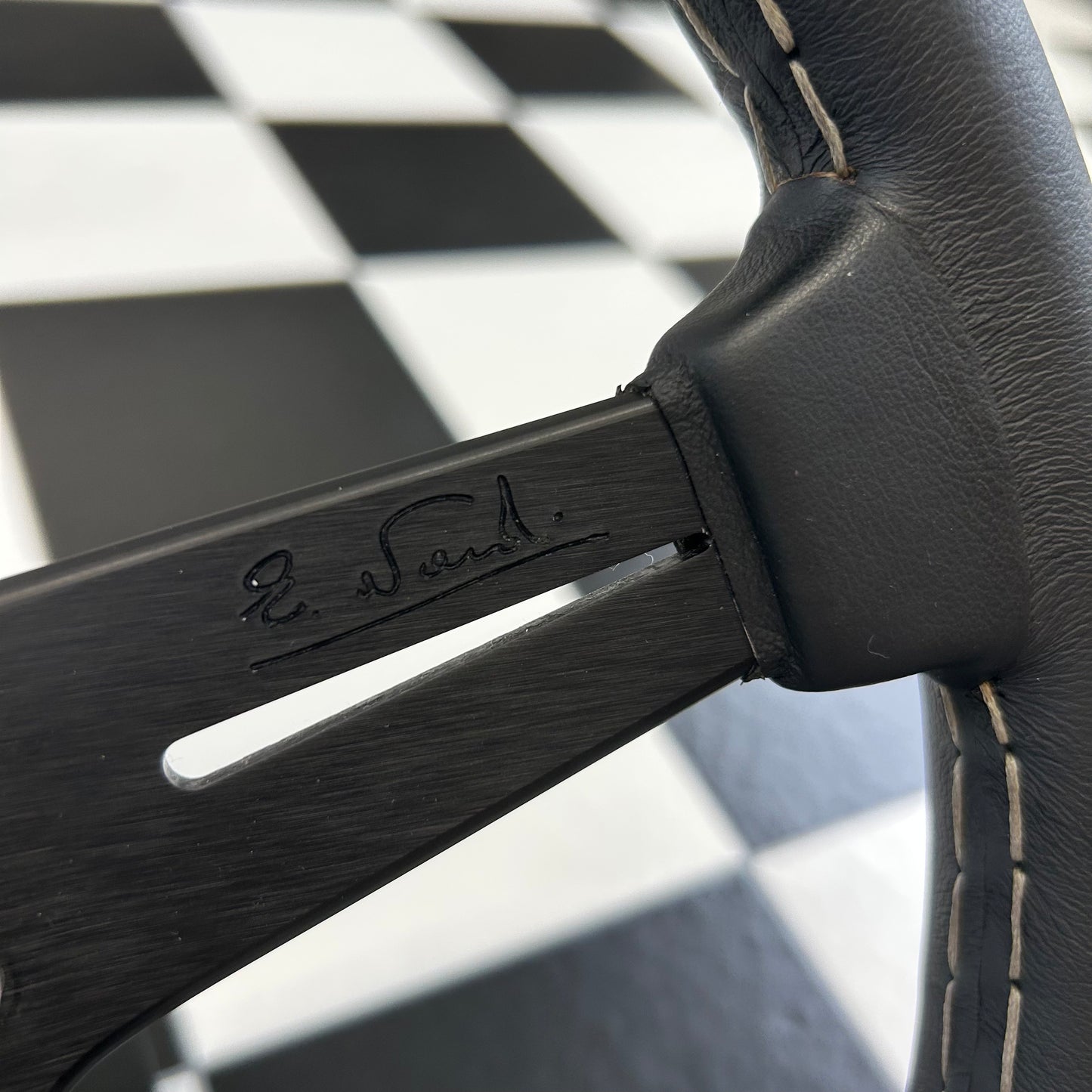 Nardi Classic 330mm