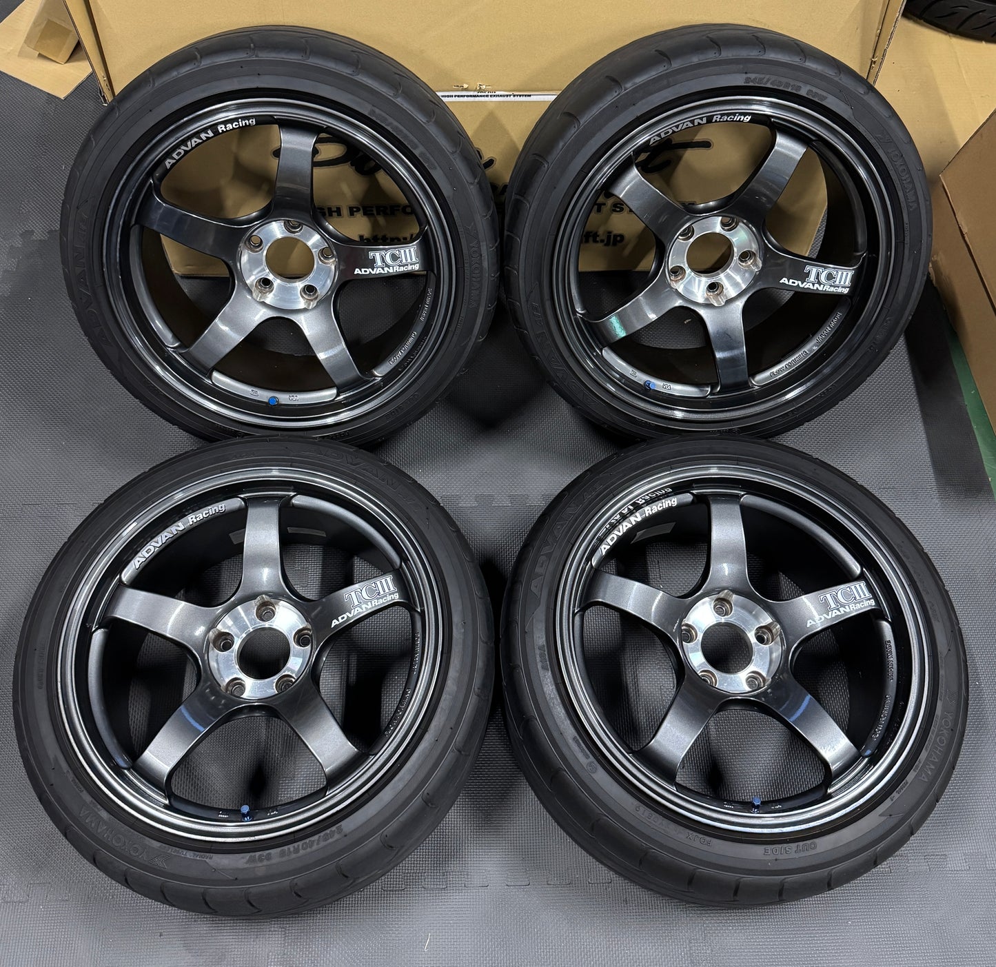 Advan TC-3 18 Inch Set