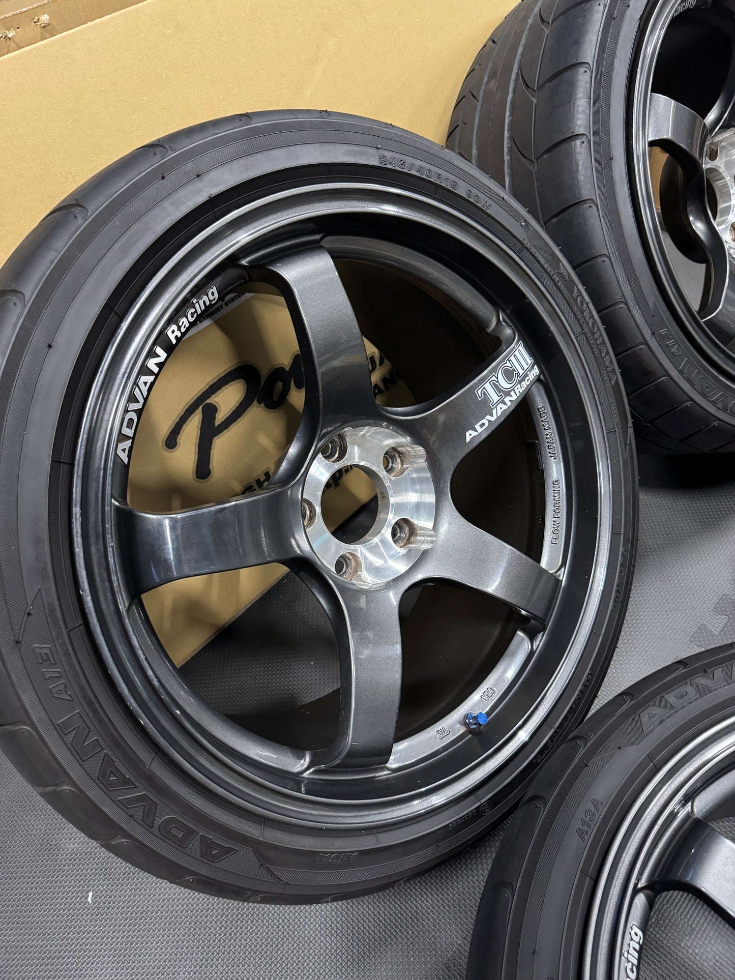 Advan TC-3 18 Inch Set