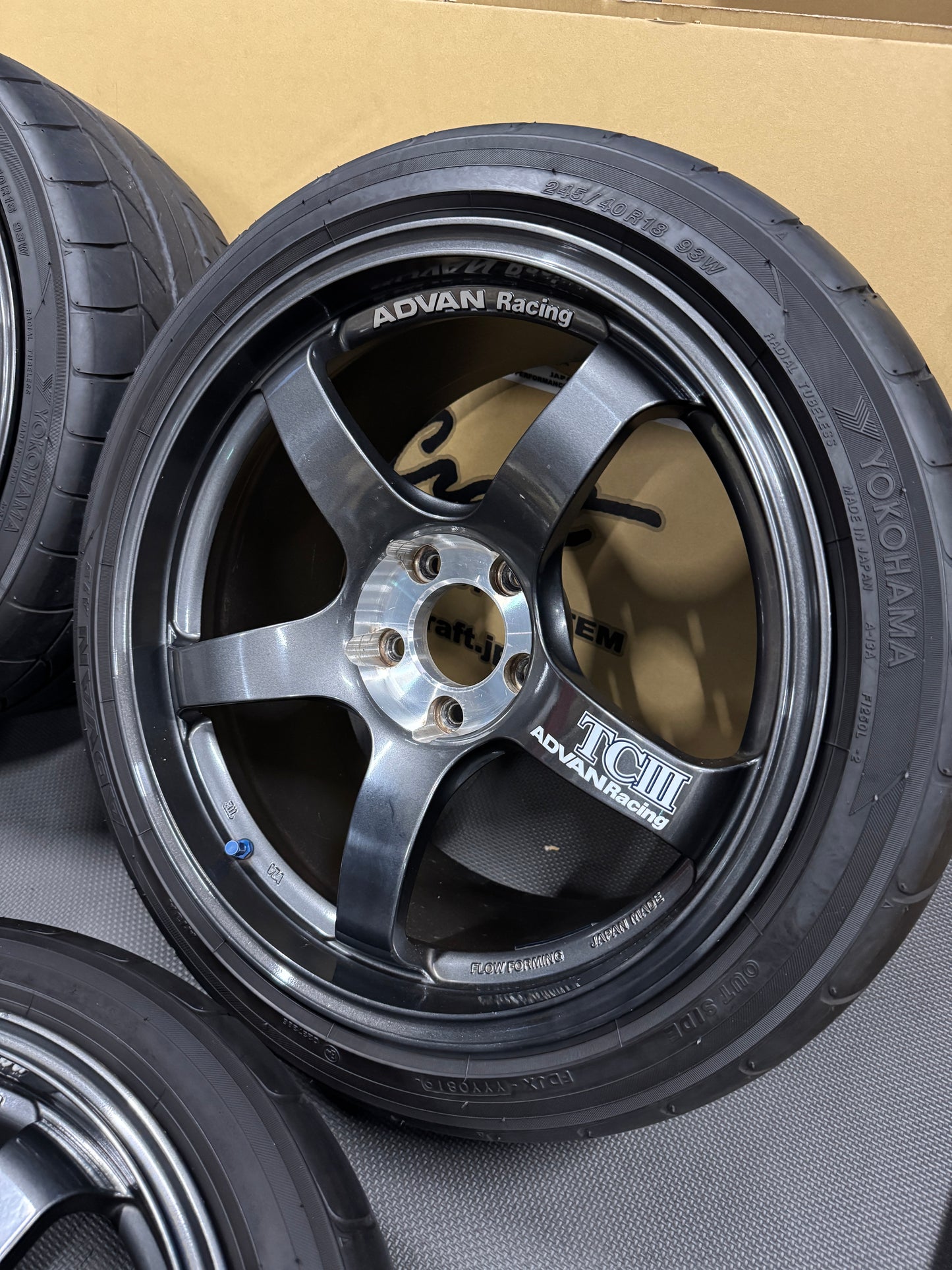 Advan TC-3 18 Inch Set