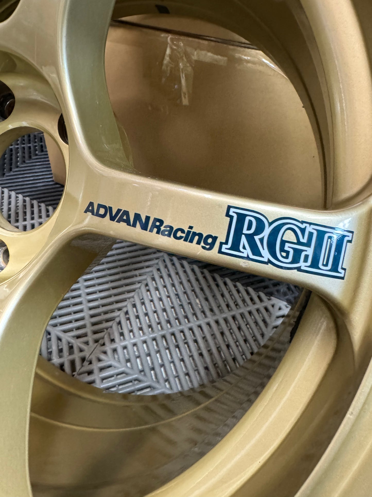 Advan RG2 Pair