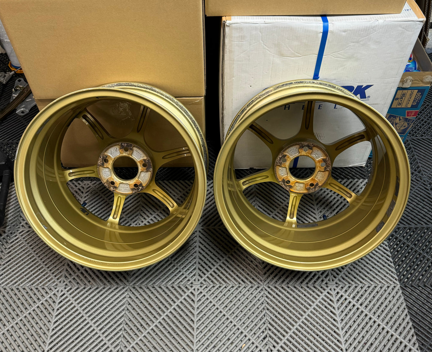 Advan RG2 Pair