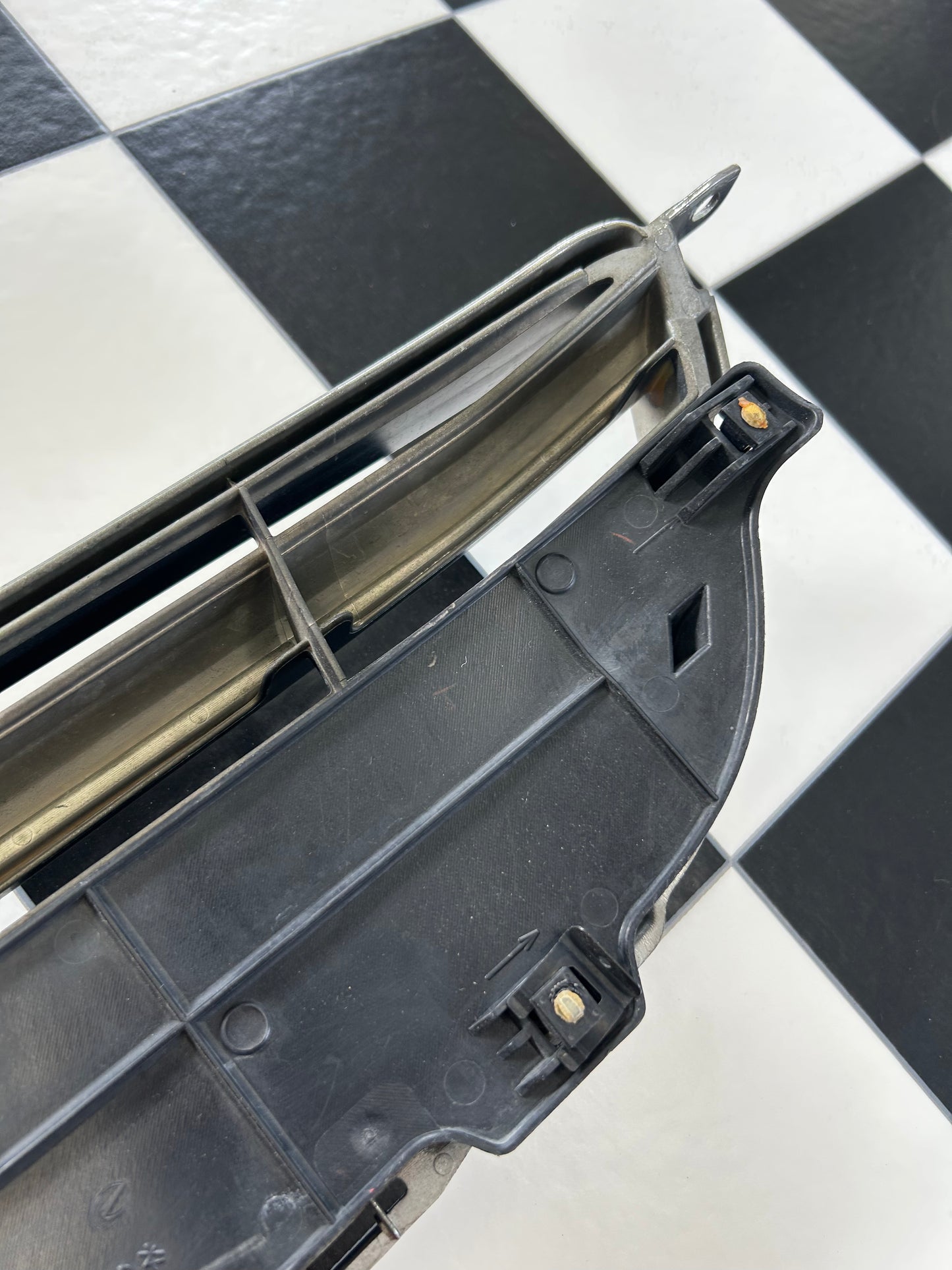 (4/4)Toyota Altezza 3 Bar Grill (w/backplate)