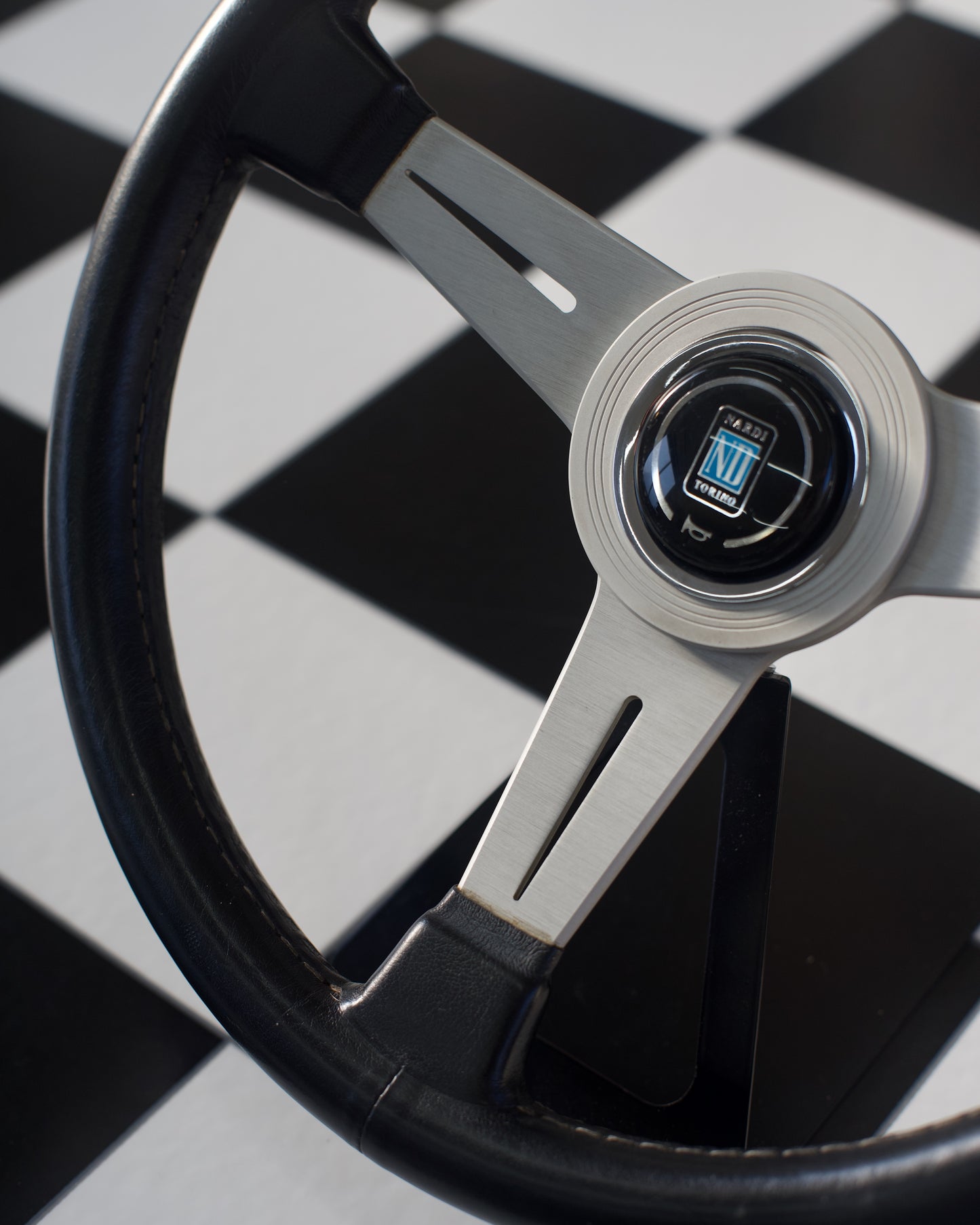 Nardi Classic Silver 360mm