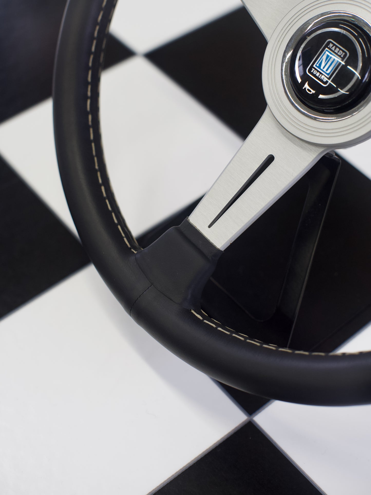 Nardi Classic 360mm Silver