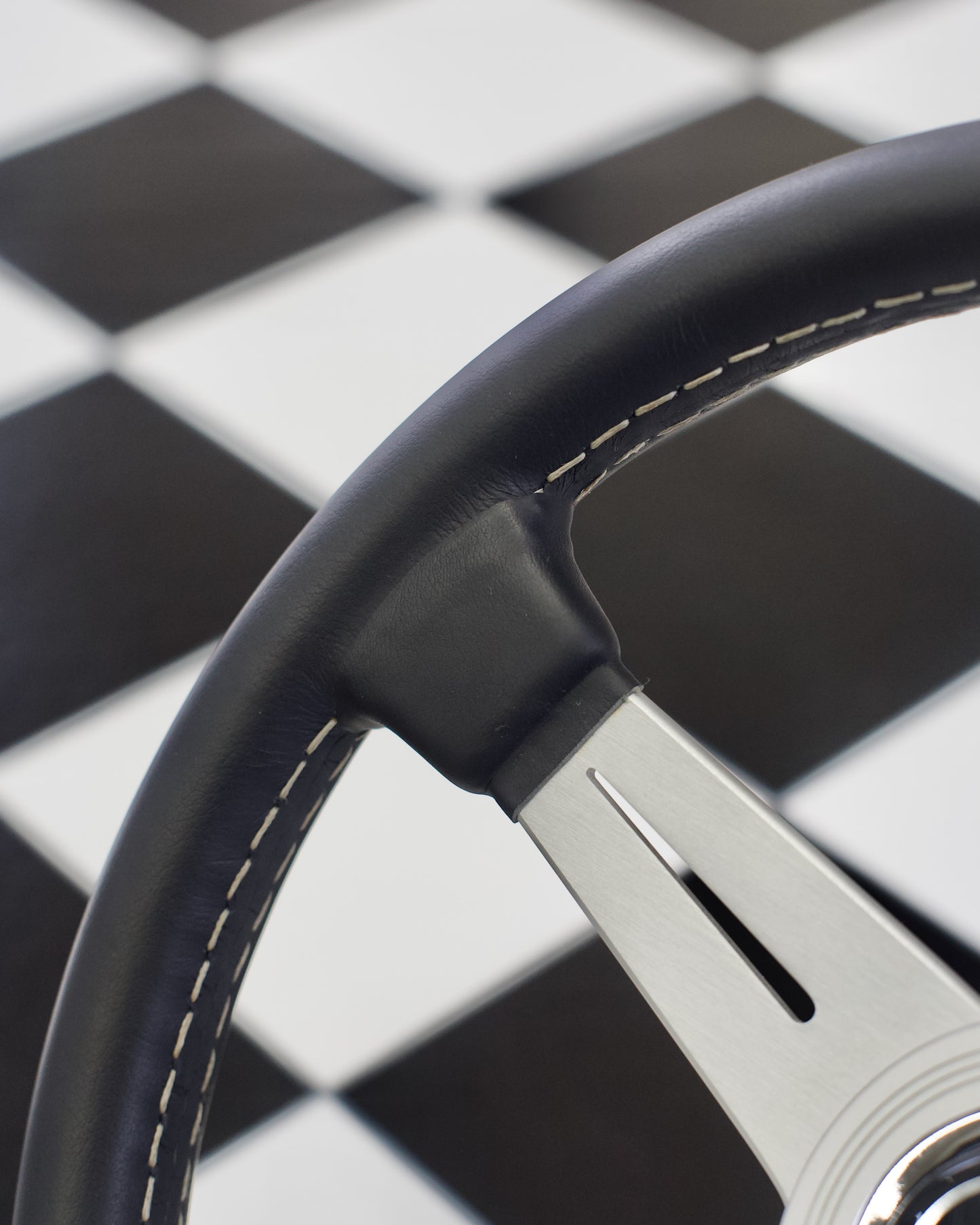 Nardi Classic 360mm Silver