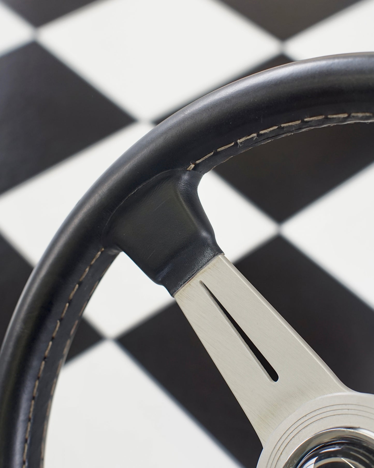 Nardi Classic Silver 360mm