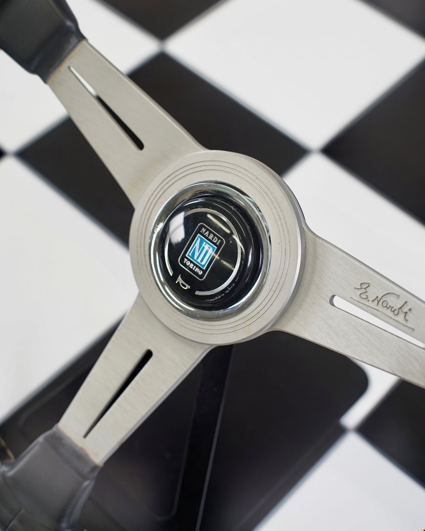 Nardi Classic Silver 360mm