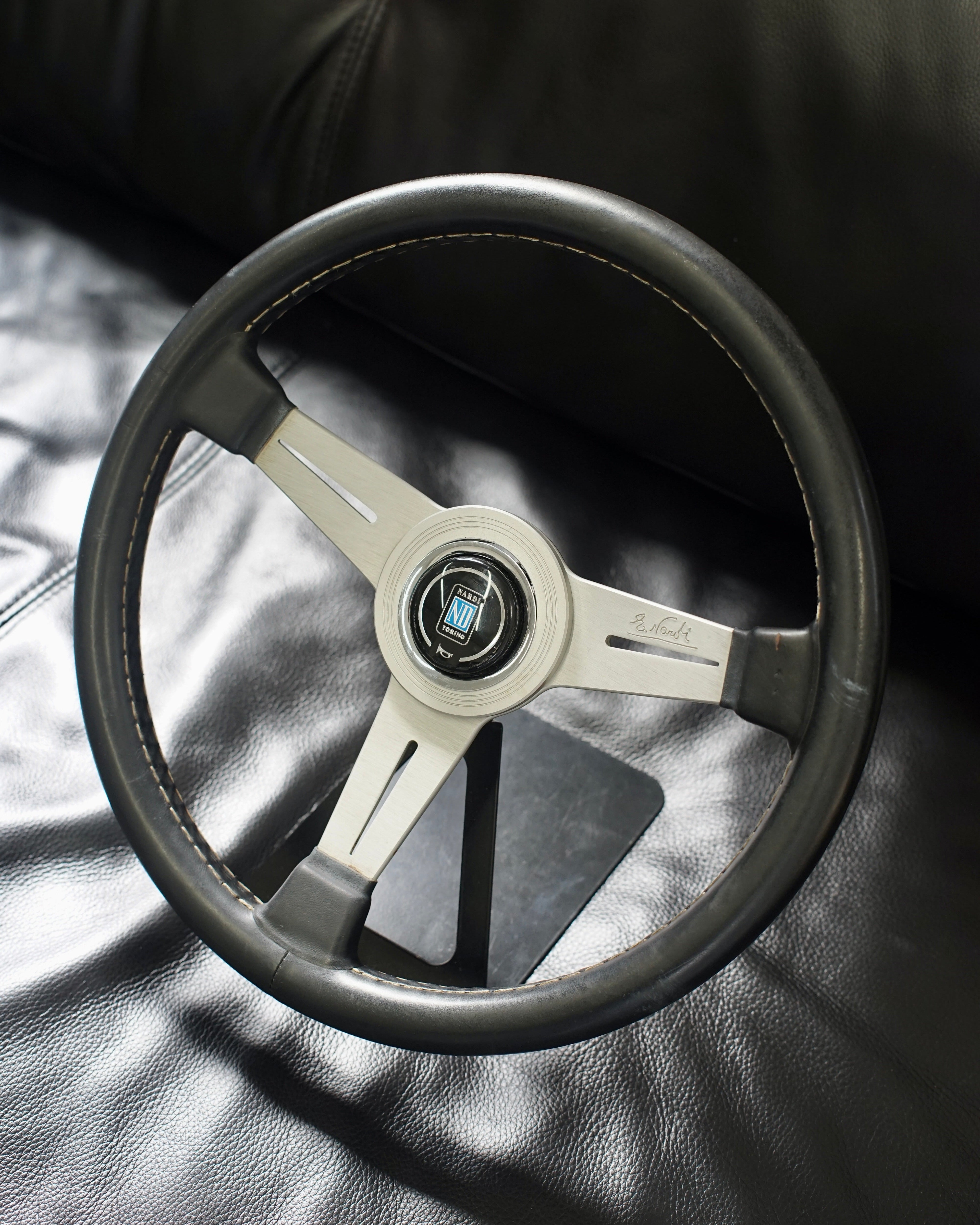 Nardi Classic Silver 360mm – First Joyce