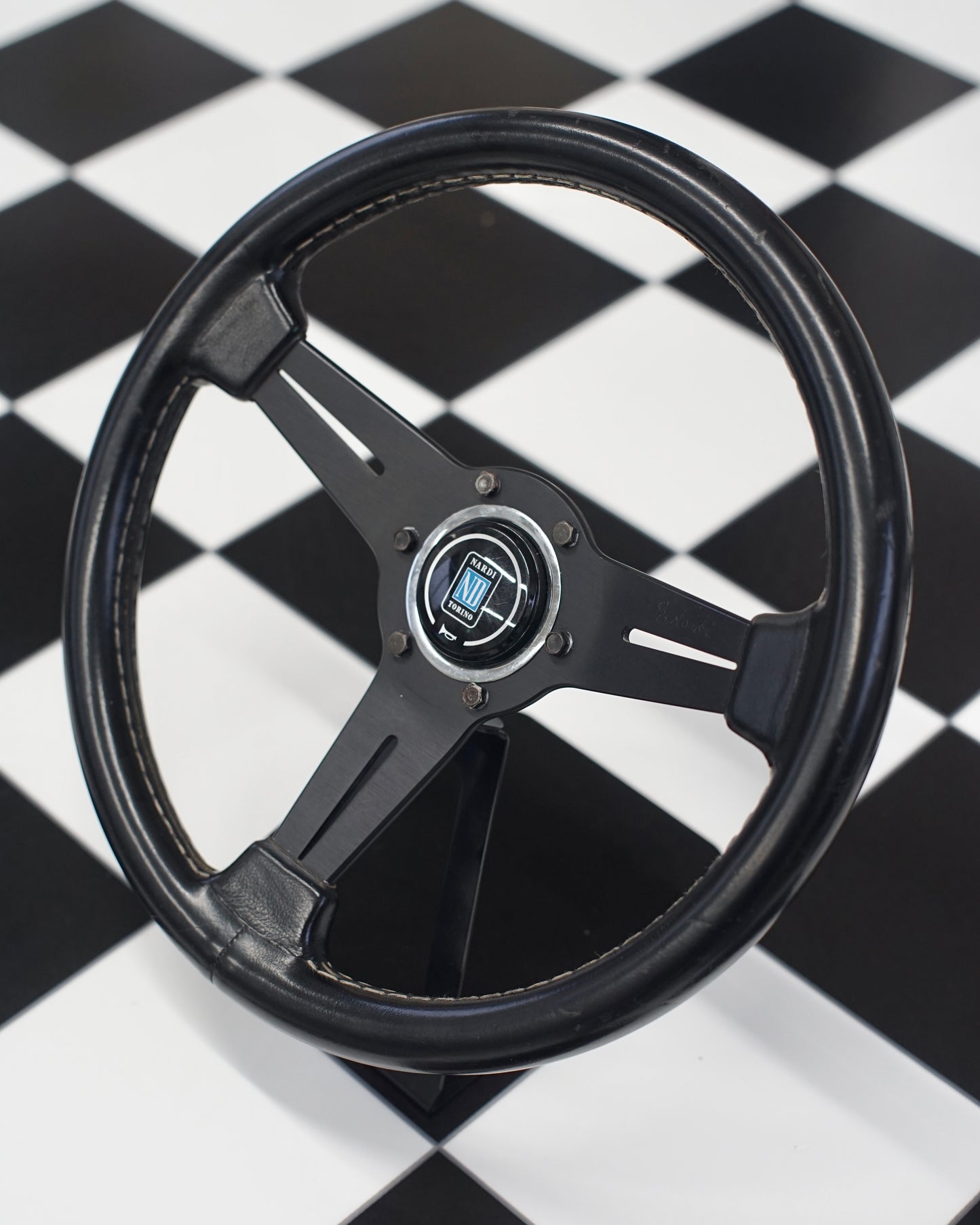 Nardi Classic Black 330mm