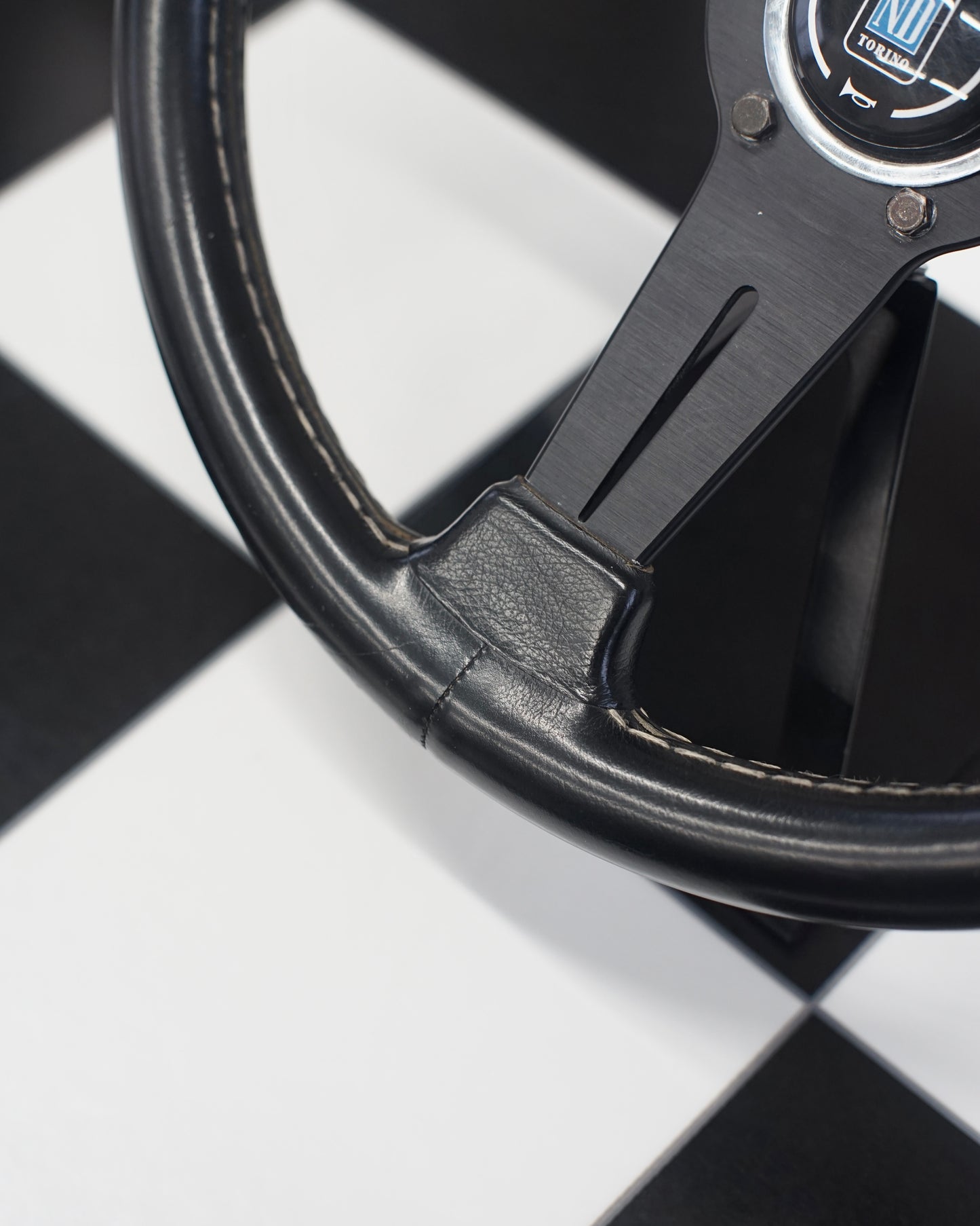 Nardi Classic Black 330mm