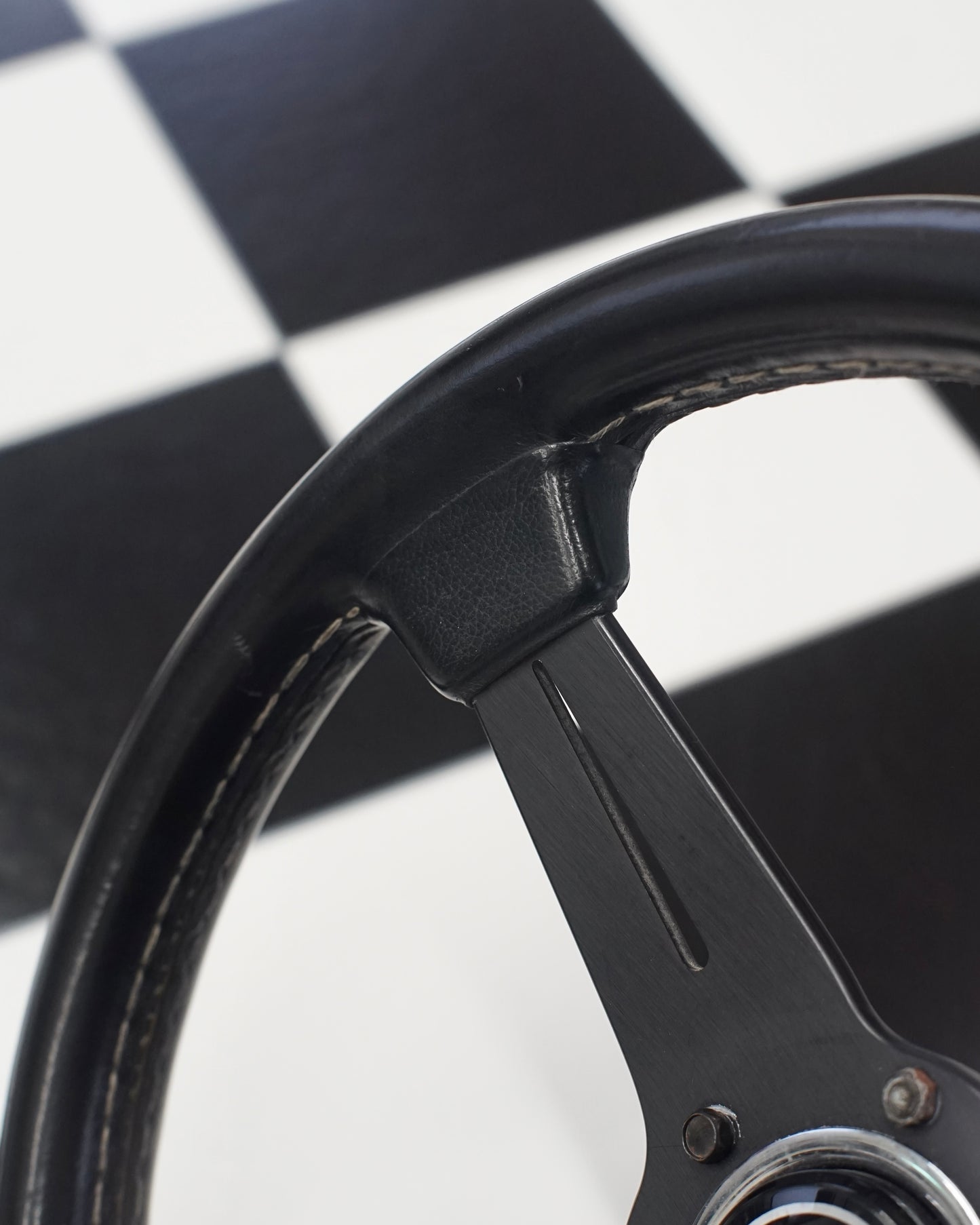 Nardi Classic Black 330mm