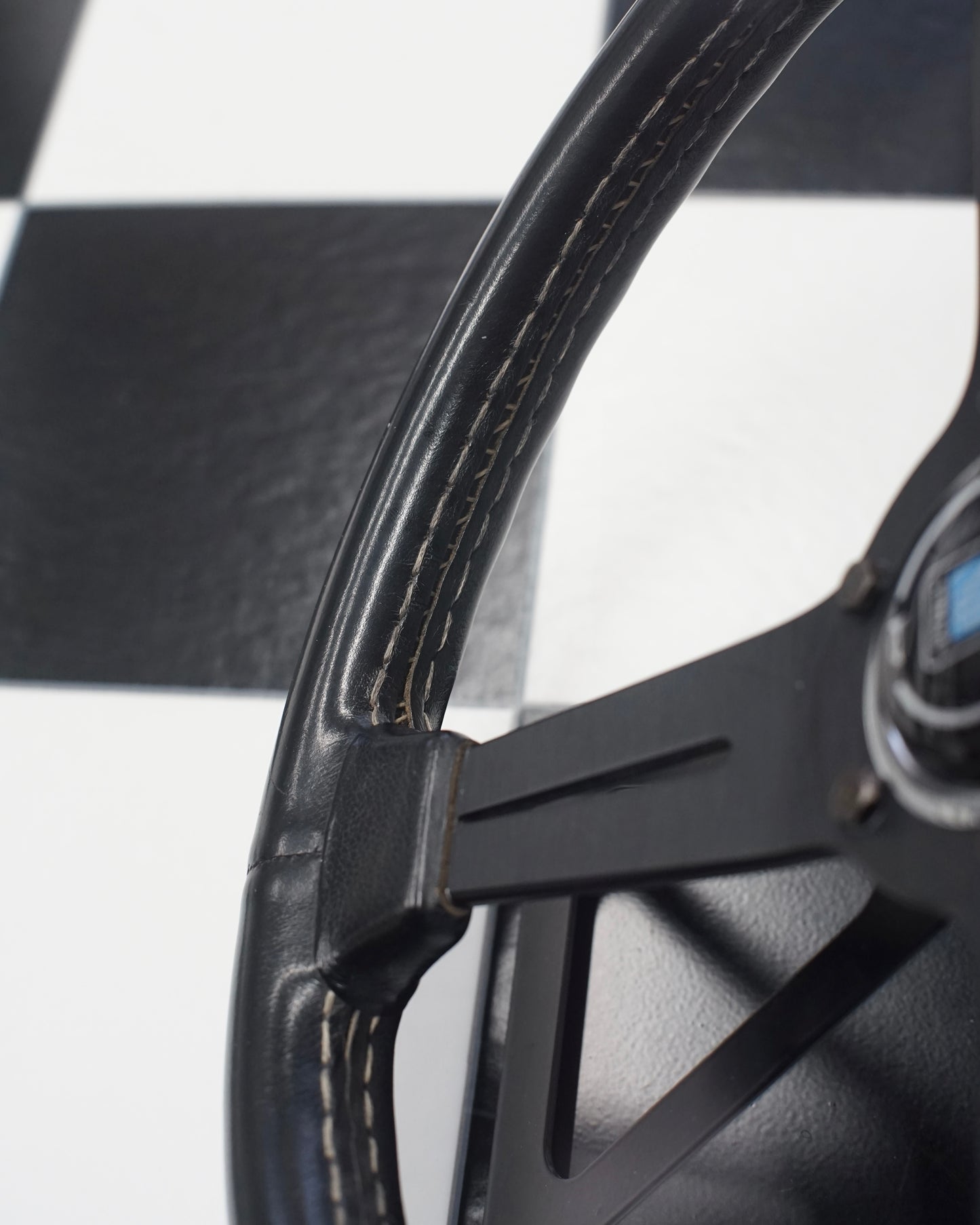 Nardi Classic Black 330mm