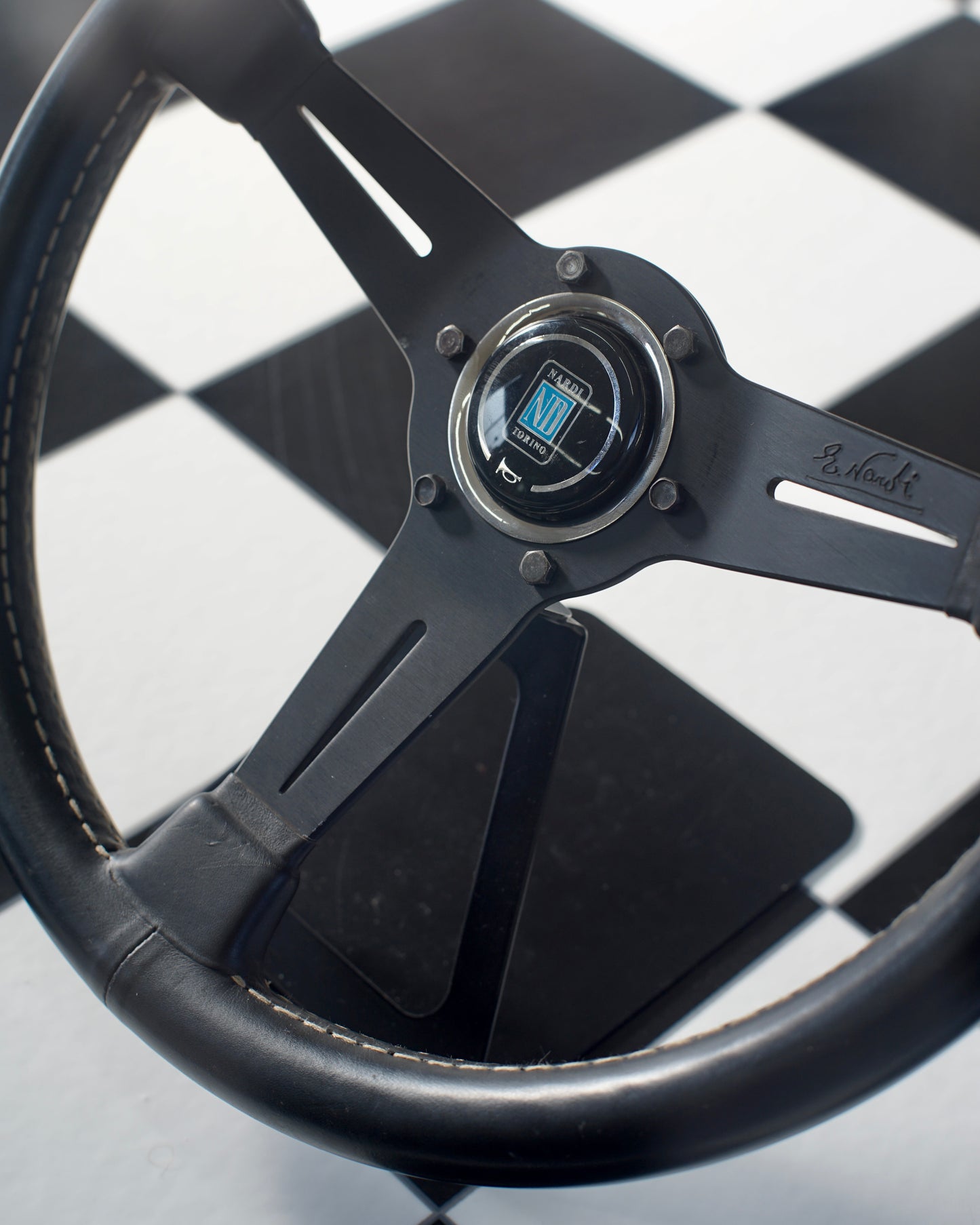 Nardi Classic 360mm Black