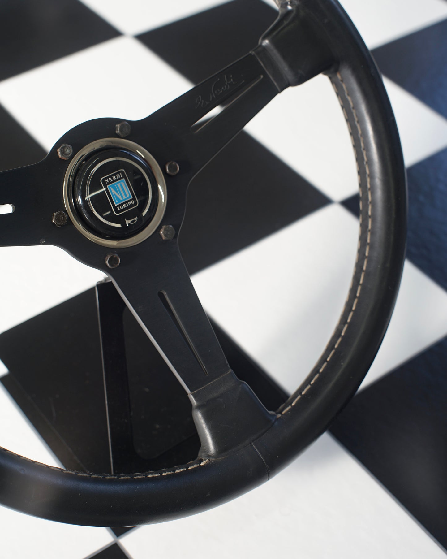 Nardi Classic 360mm Black