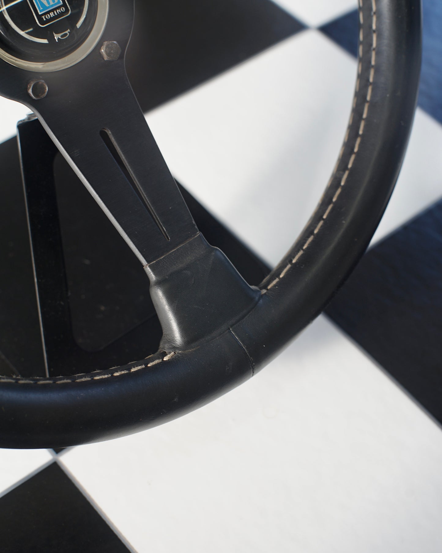 Nardi Classic 360mm Black