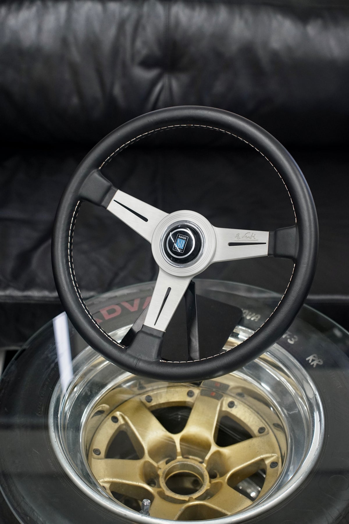 Nardi Classic Silver 360mm