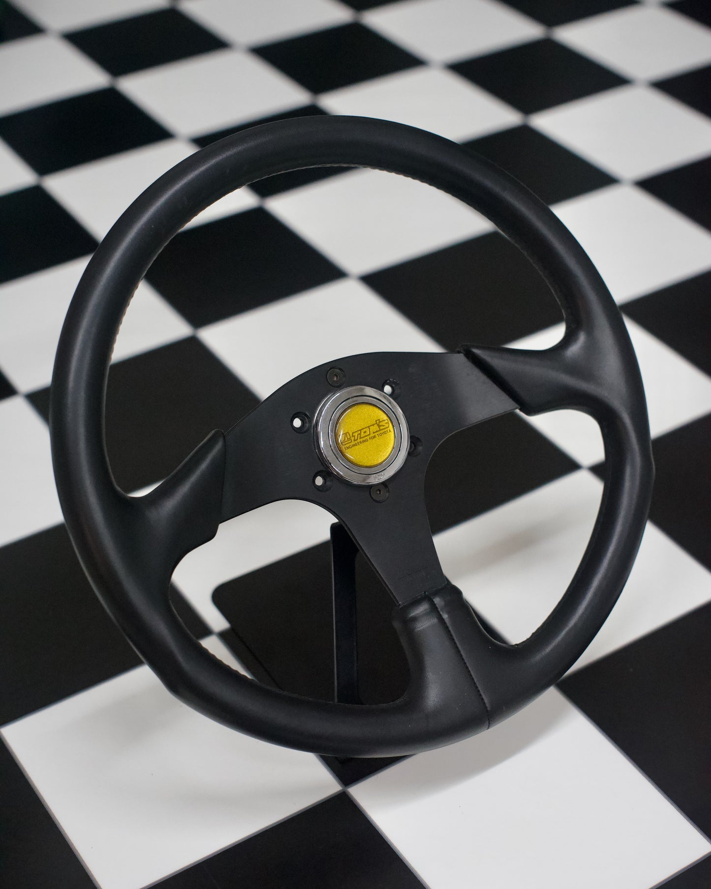 Momo Panther - Tom’s Horn