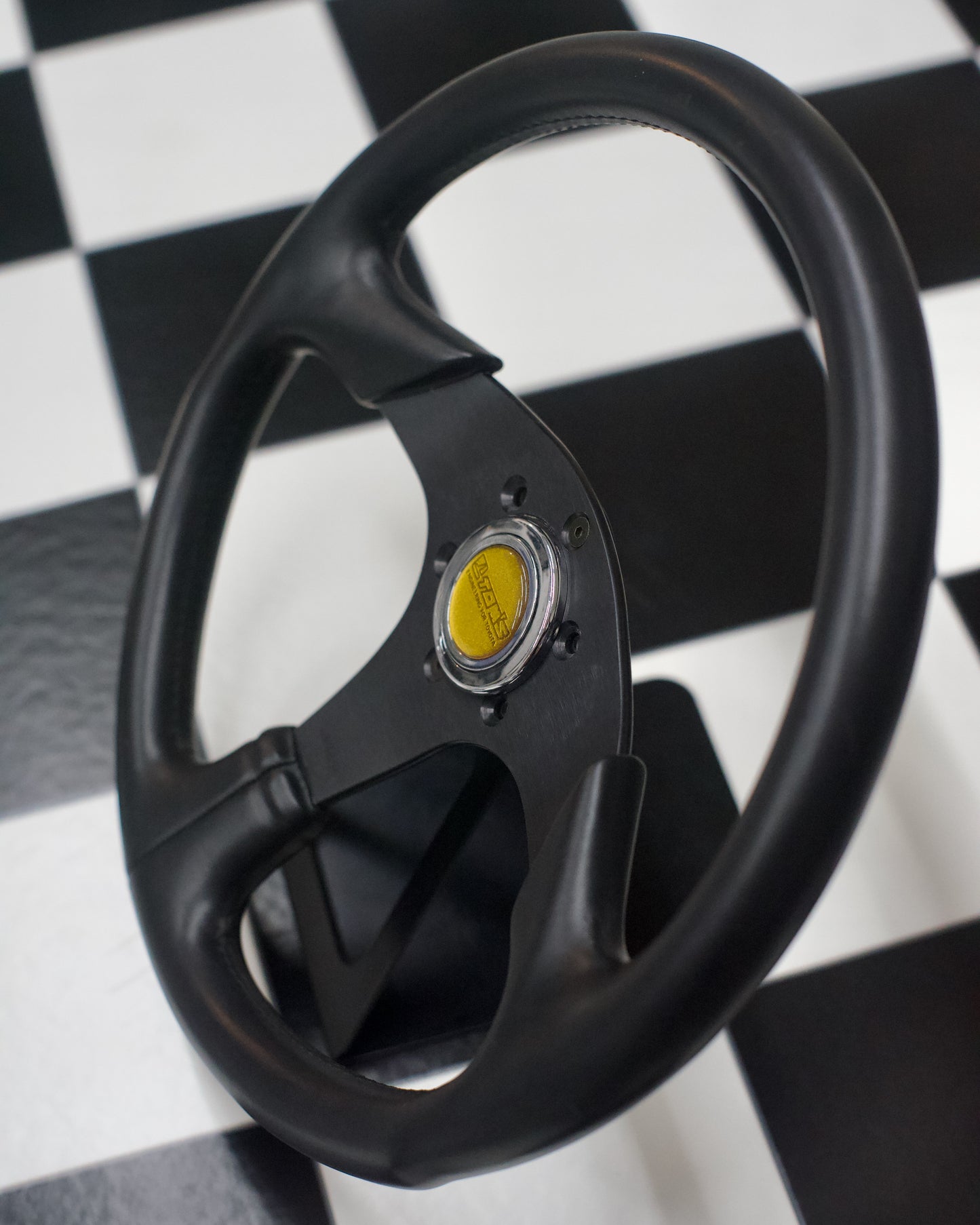 Momo Panther - Tom’s Horn