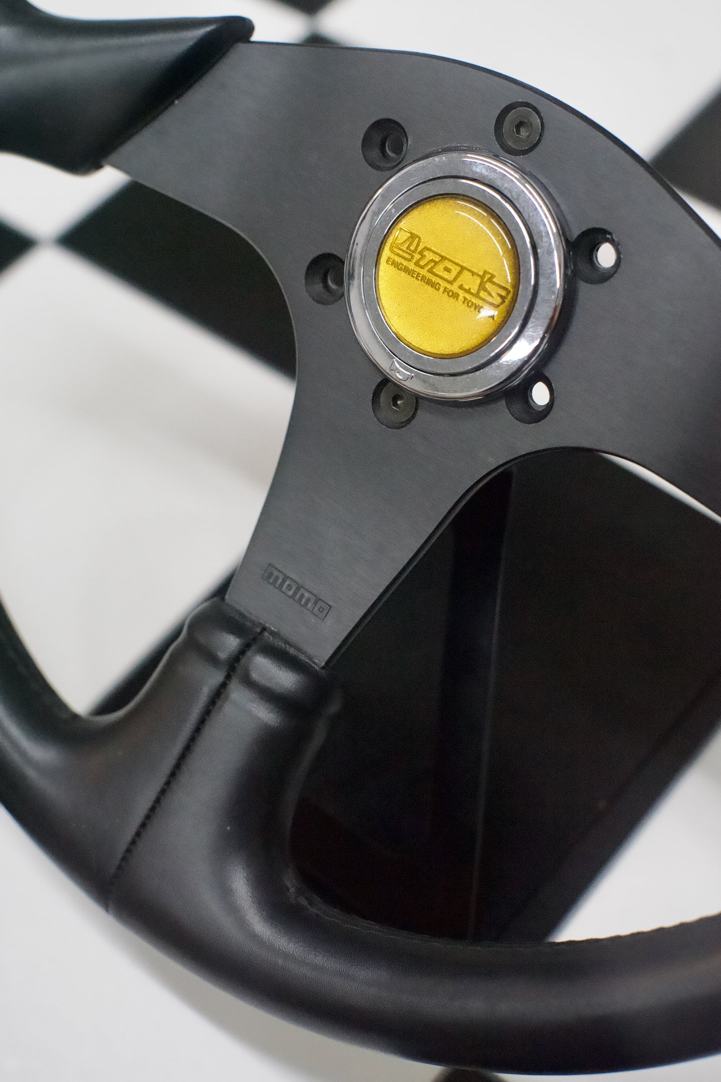 Momo Panther - Tom’s Horn