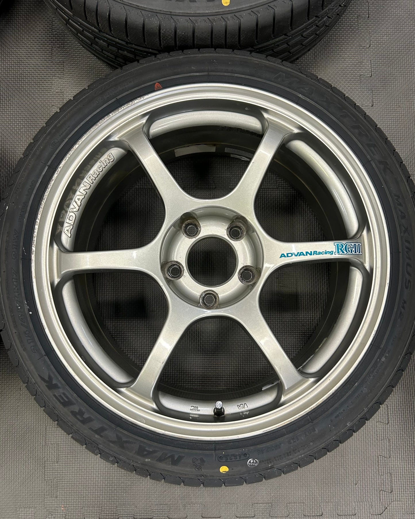 Advan RG2 (17")
