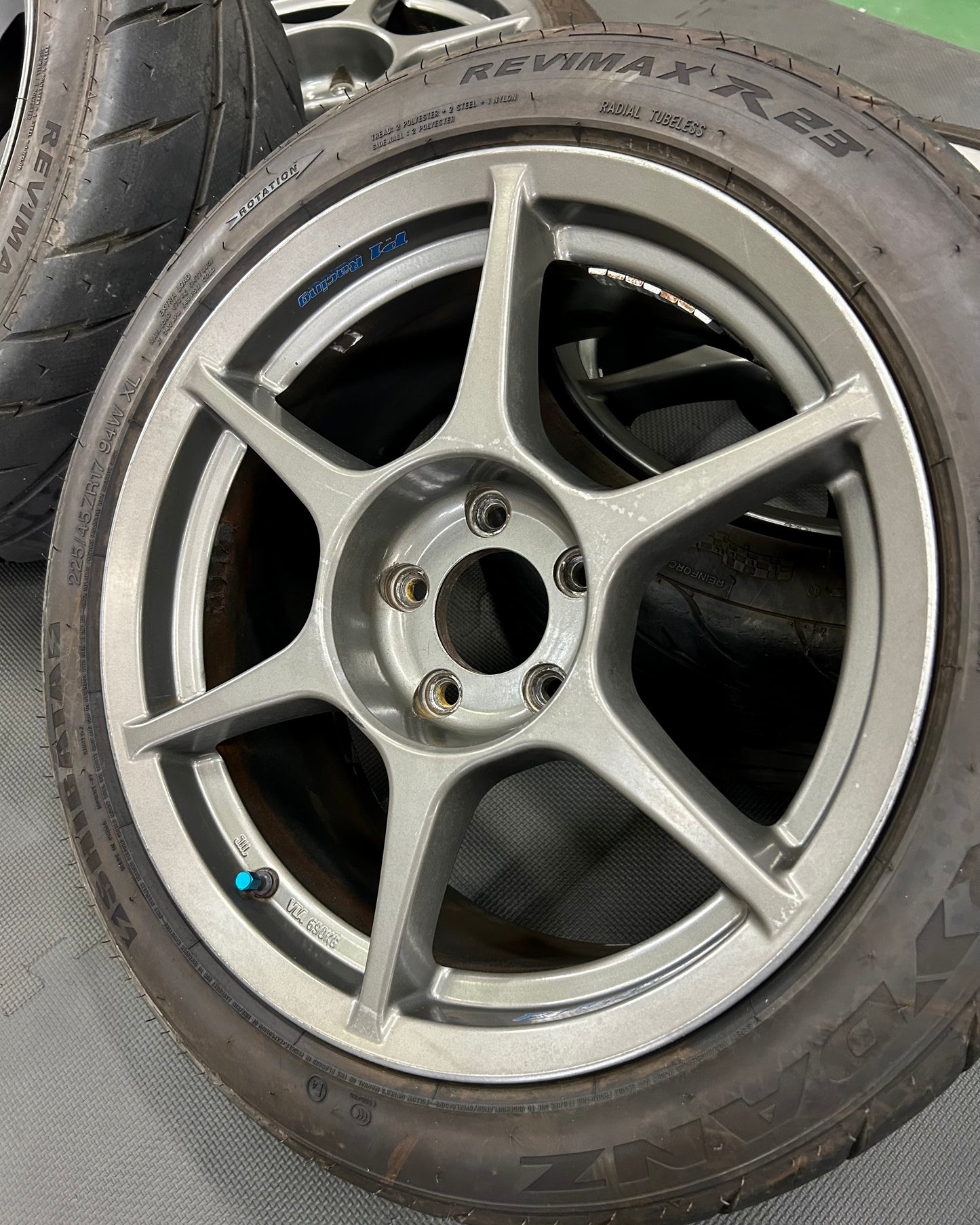 BuddyClub Racing P1 (17")