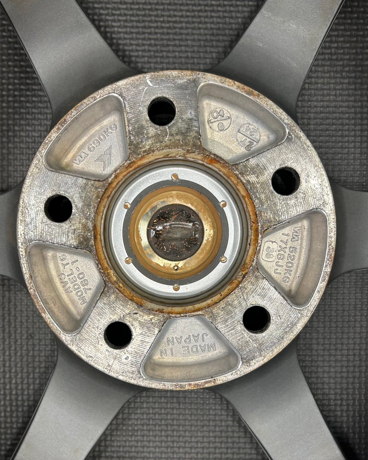 Yokohama AVS Model T6