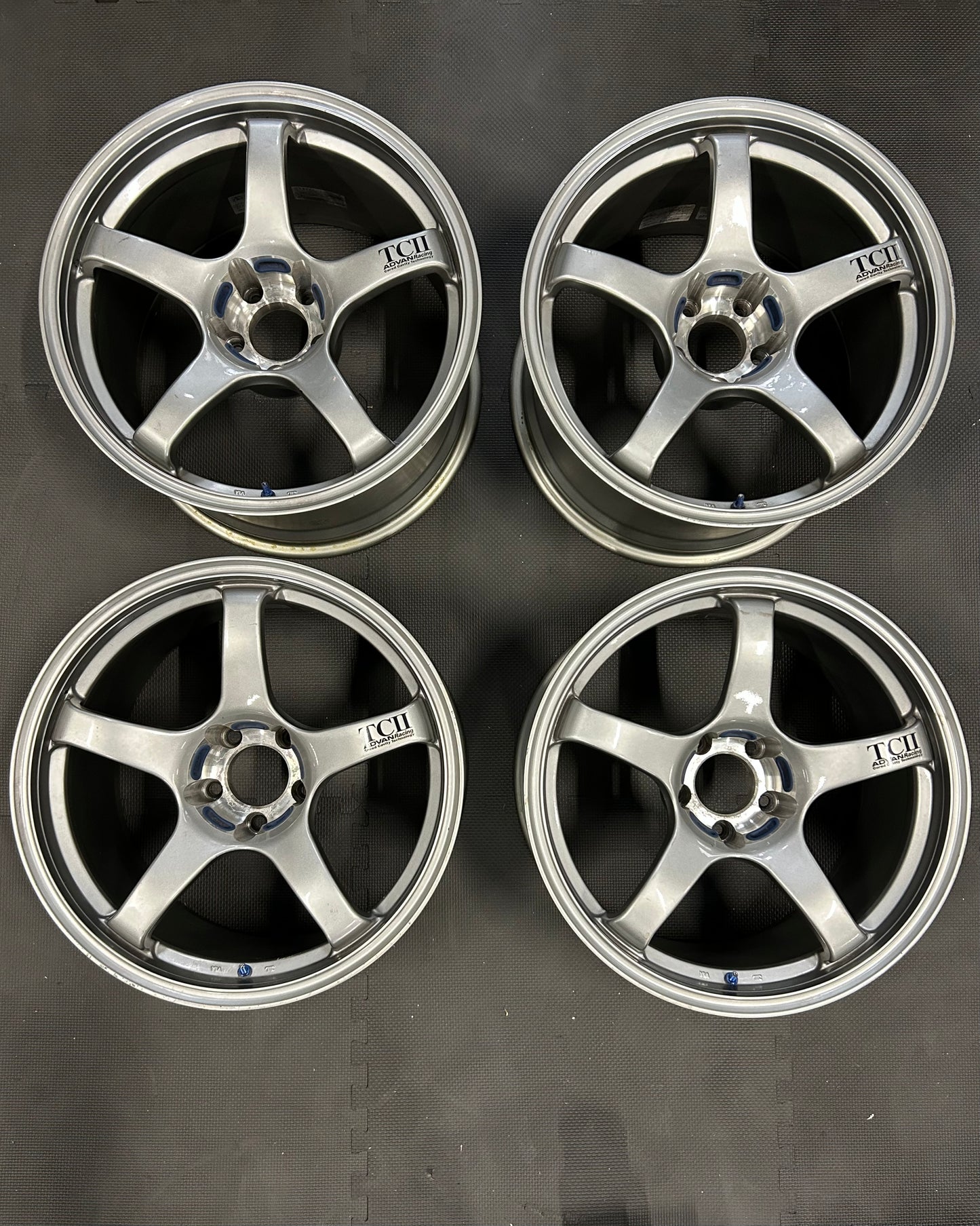 Advan TC-2 18" Set