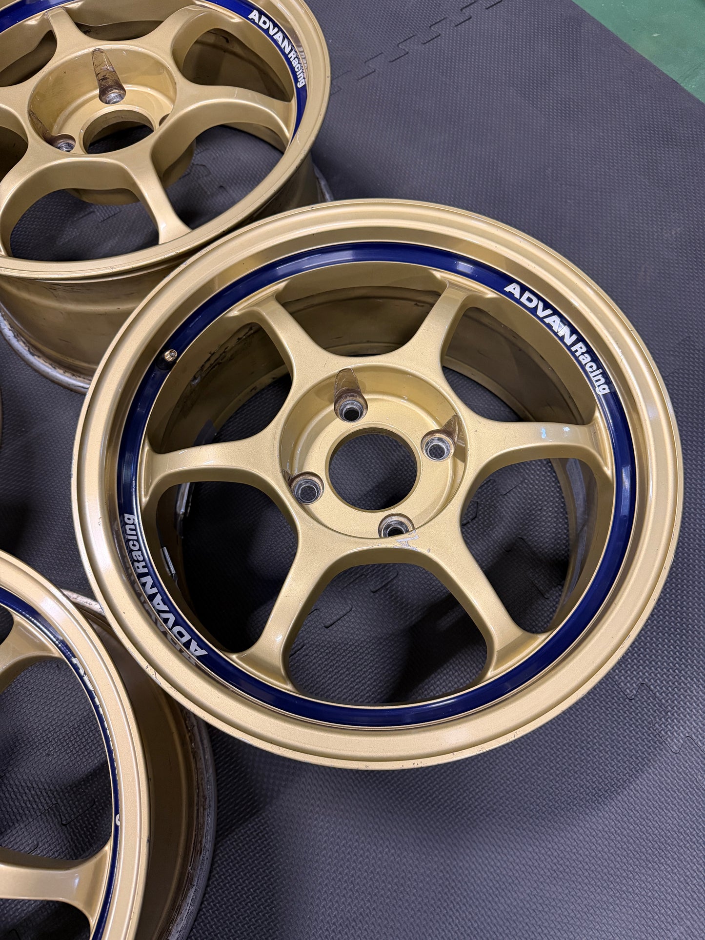 Advan Racing RG1 (16") SET