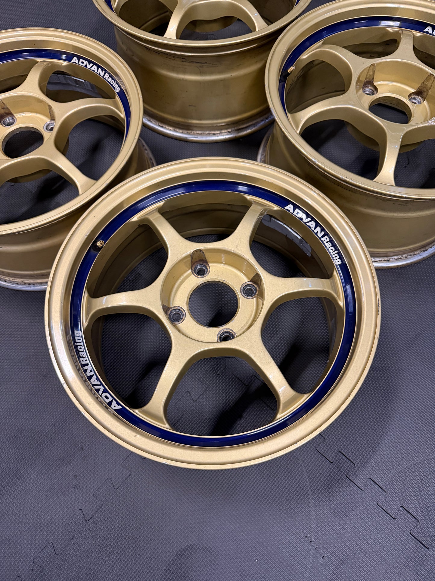 Advan Racing RG1 (16") SET