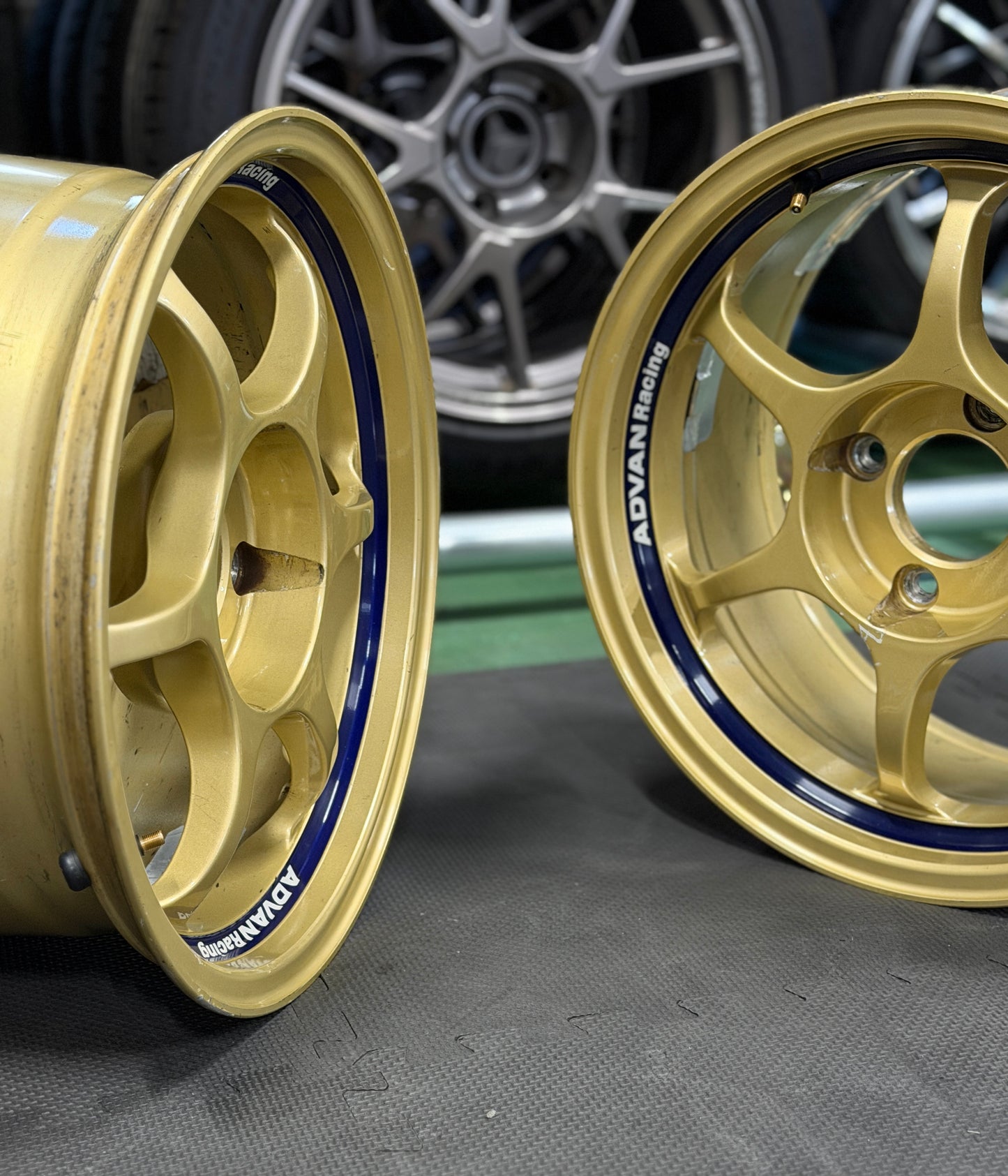 Advan Racing RG1 (16") SET