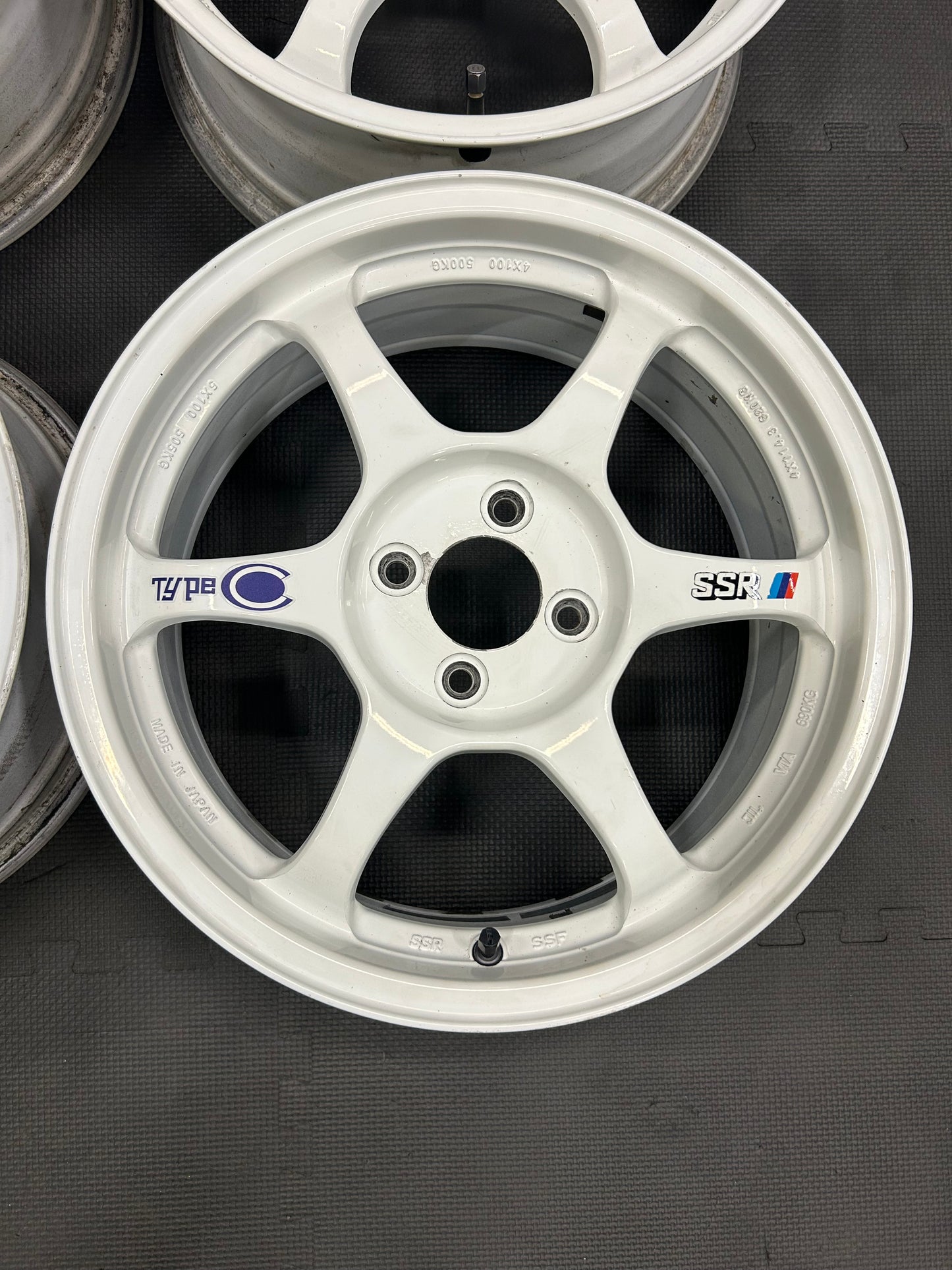SSR Type-C White (16")