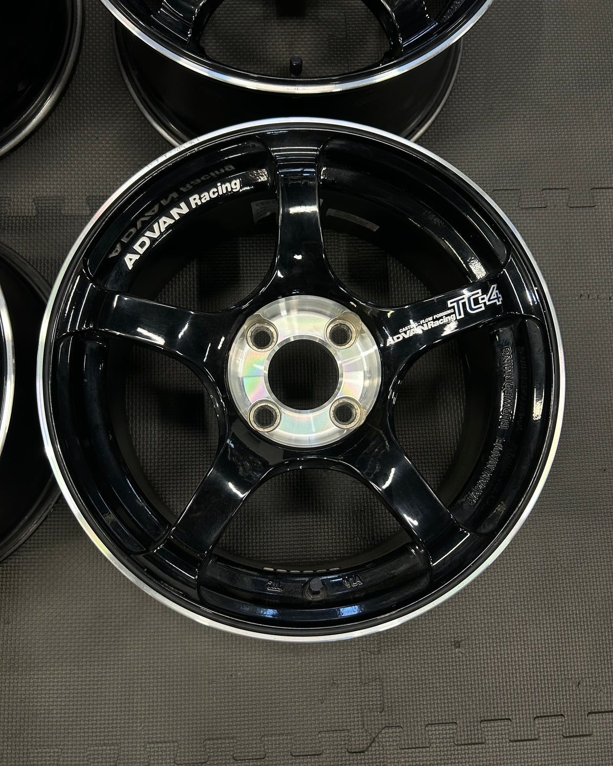 Advan TC-4 SE 15" Set