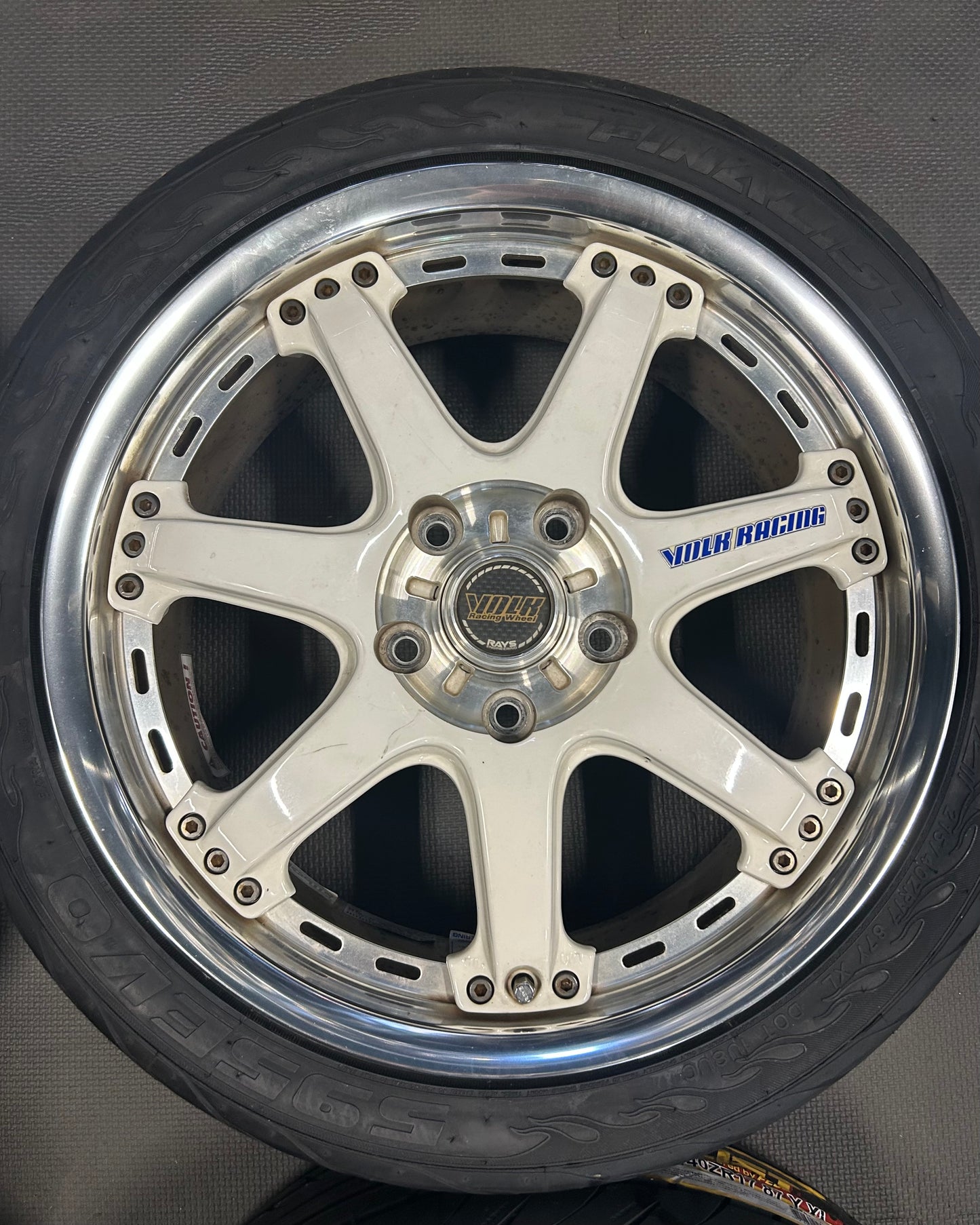 Rays Volk Racing GT-7 (17x7J, +49)