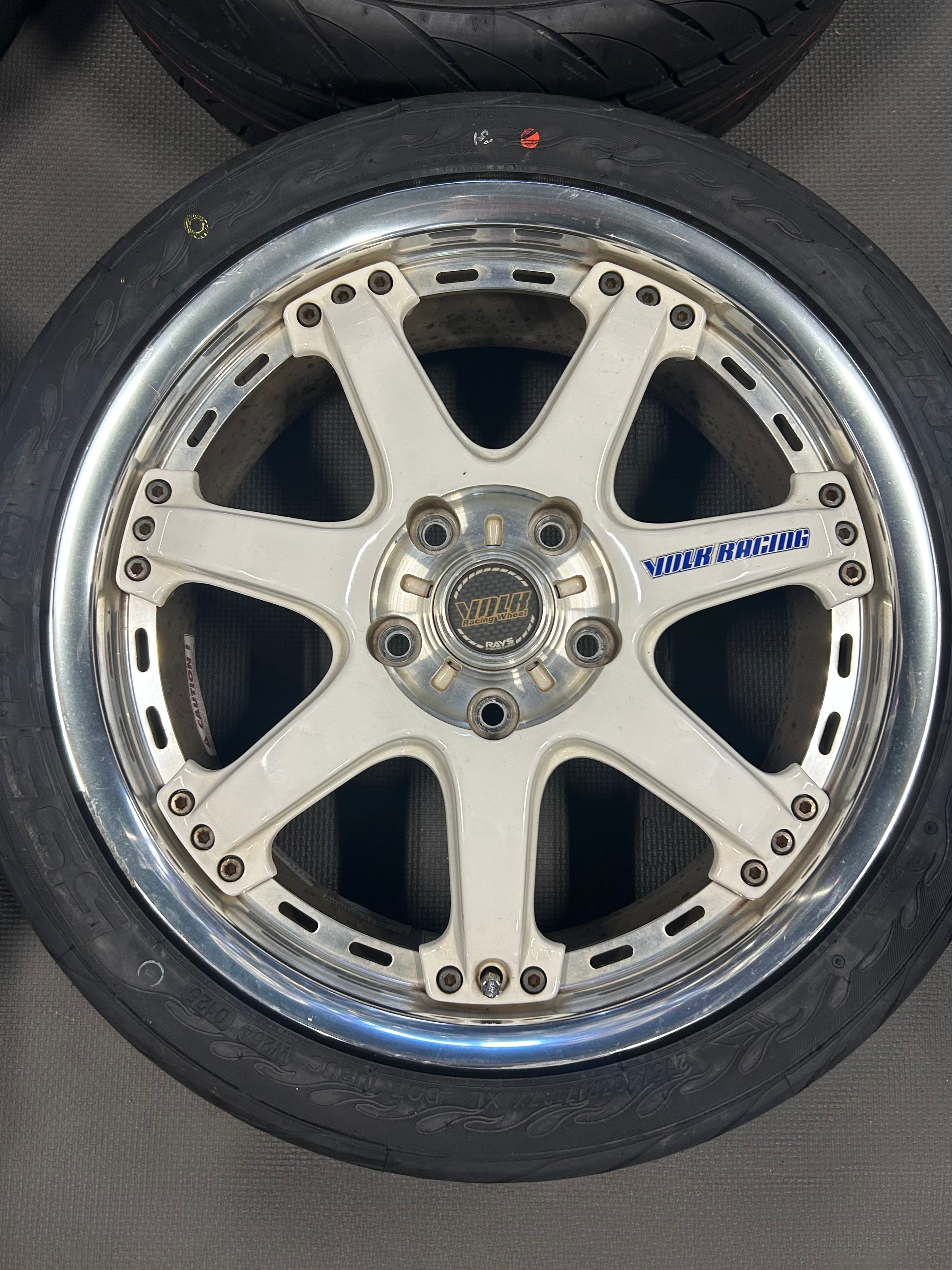 Rays Volk Racing GT-7 (17x7J, +49) – First Joyce