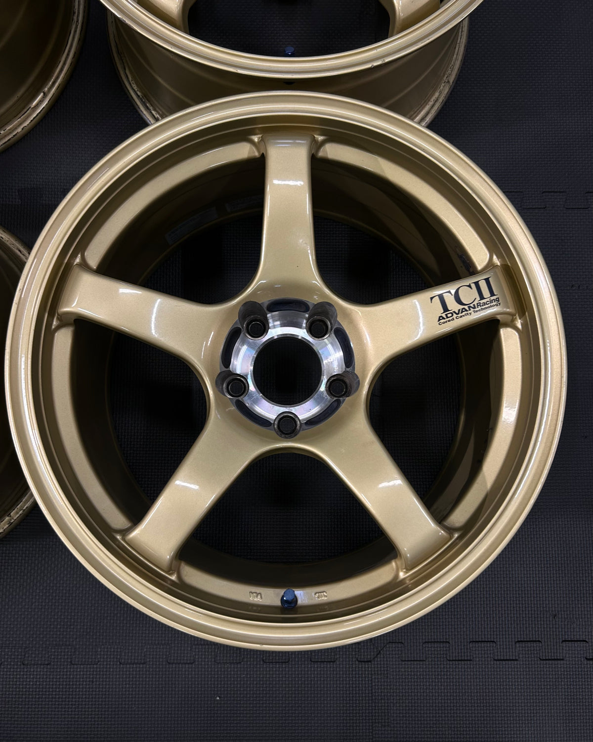 Advan TC II - 18", 9.5J, +12
