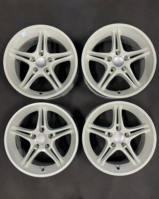 Yokohama AVS VS-5 17" Set