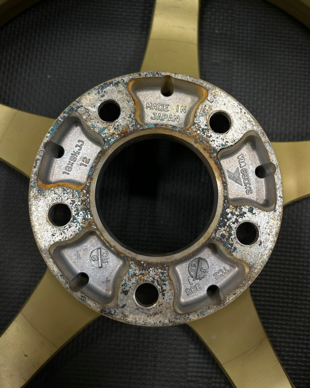 Advan TC II - 18", 9.5J, +12