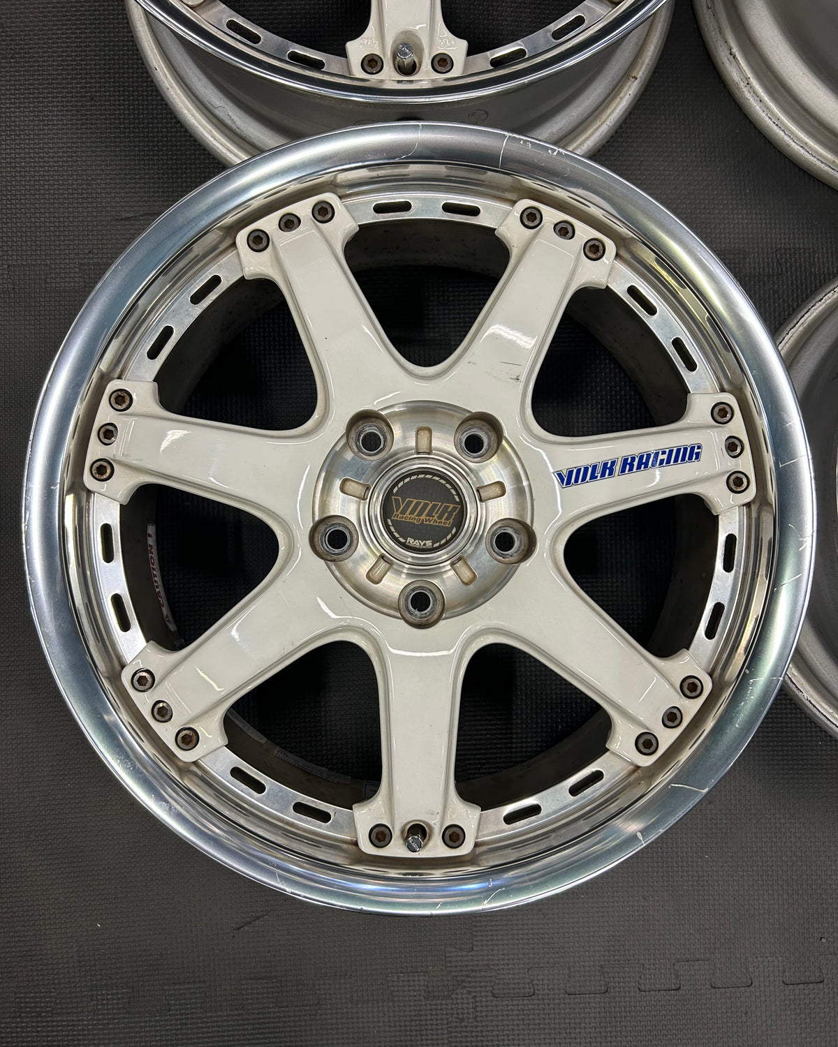 Rays Volk Racing GT-7 (17x7J, +49)