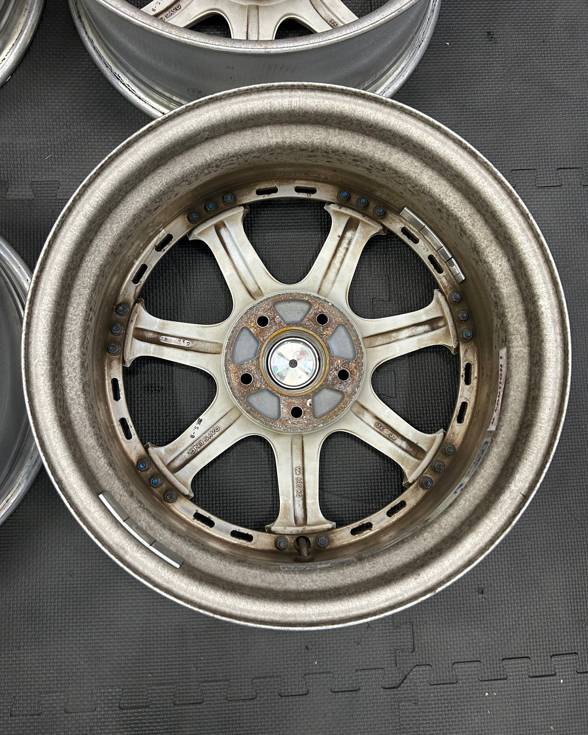 Rays Volk Racing GT-7 (17x7J, +49)