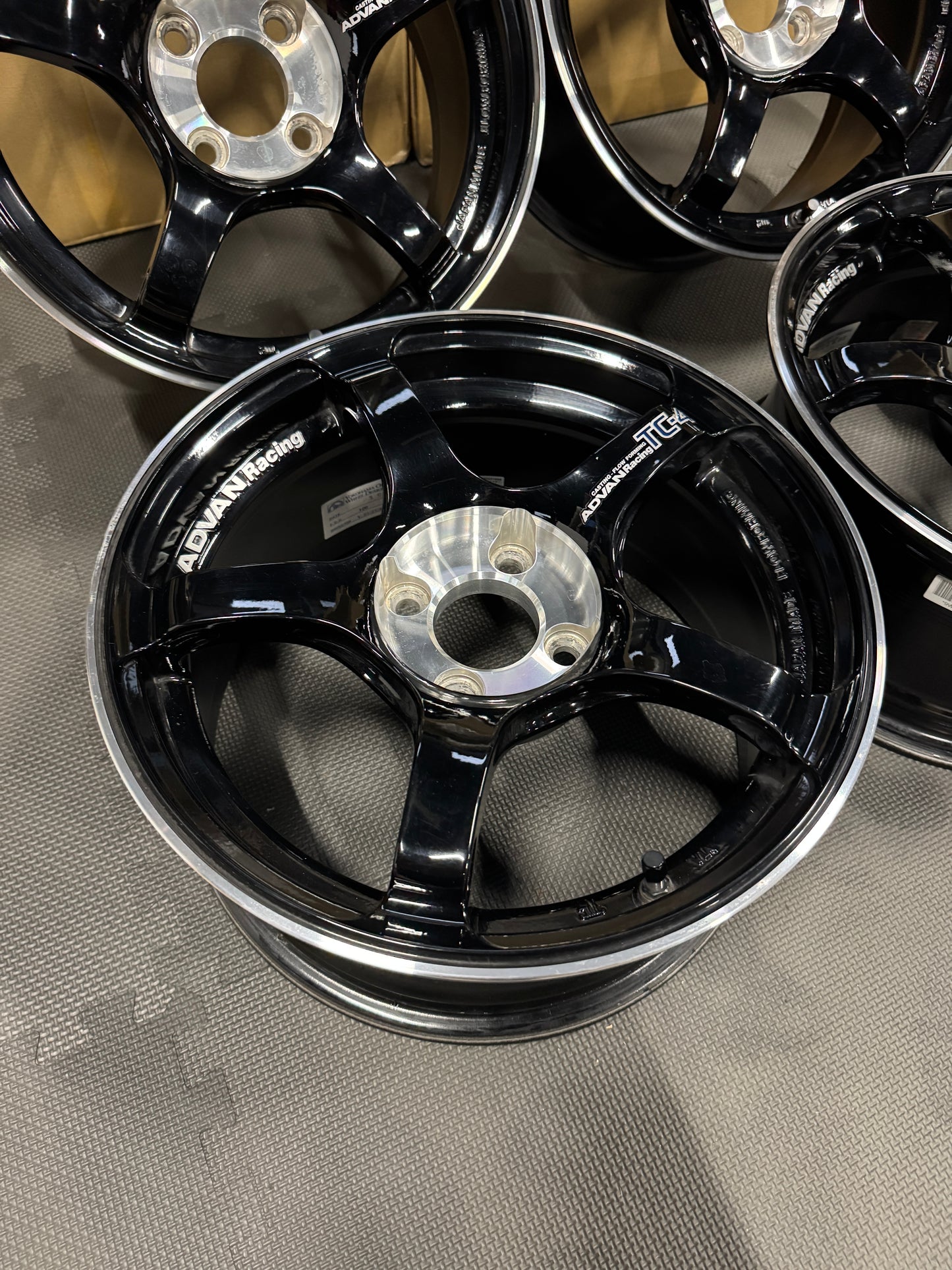 Advan TC-4 SE 15" Set