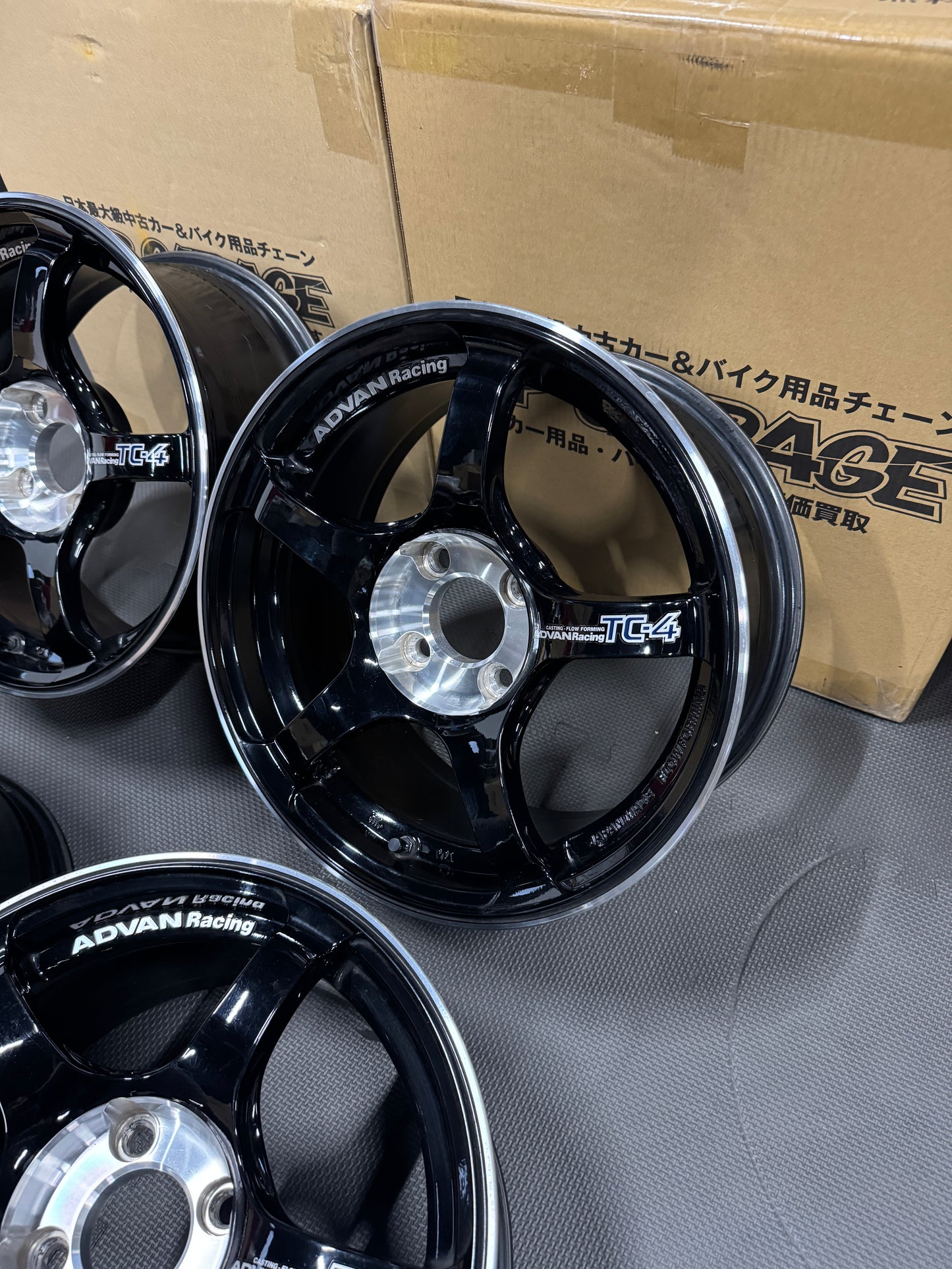 Advan TC-4 SE 15" Set