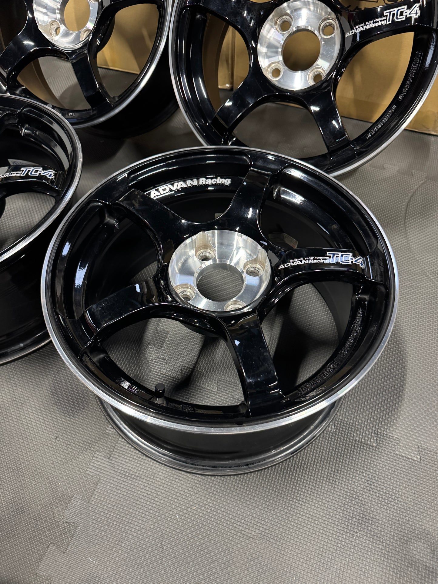 Advan TC-4 SE 15" Set